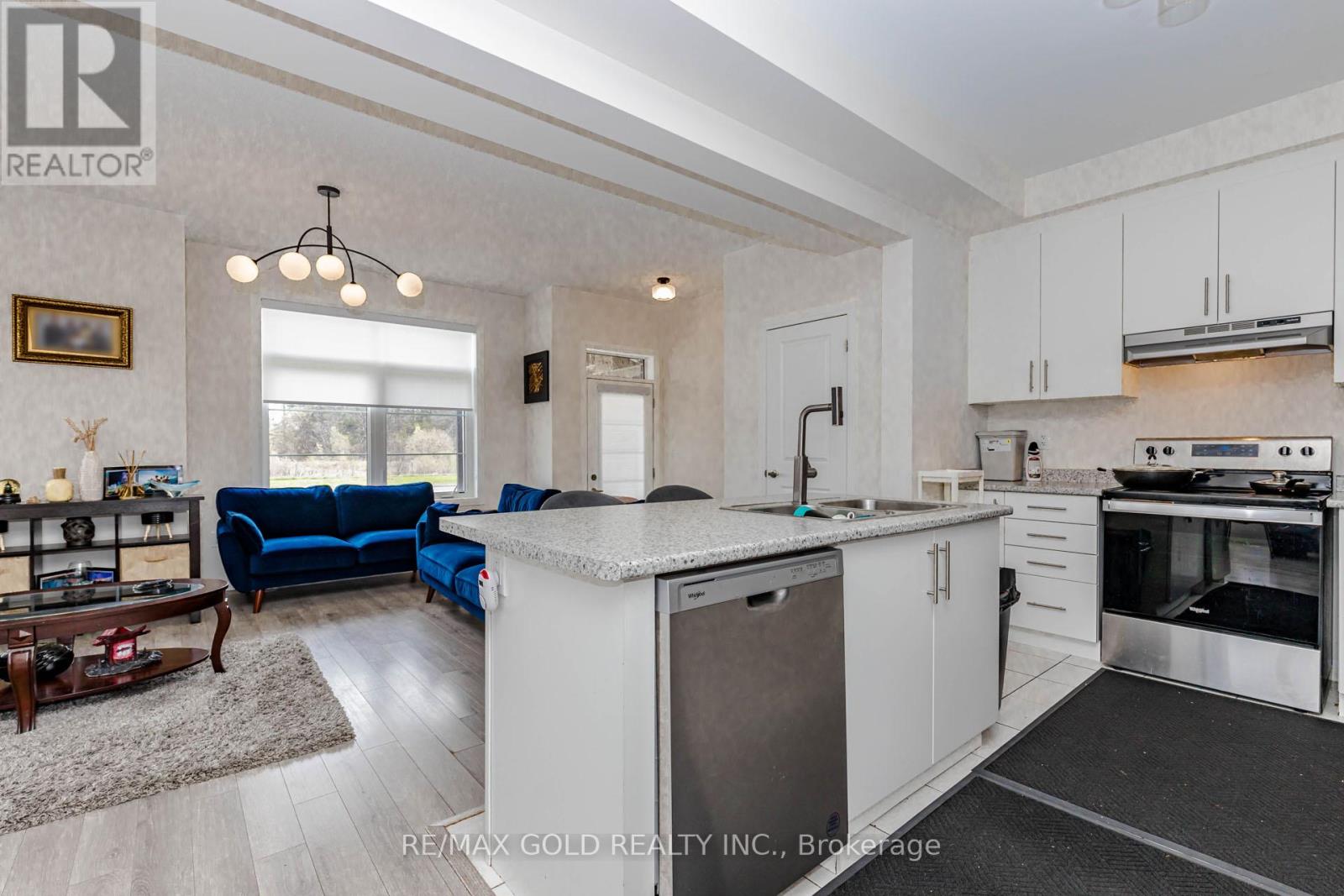 111 Carneros Way, Markham, Ontario  L6B 1R2 - Photo 8 - N13106754