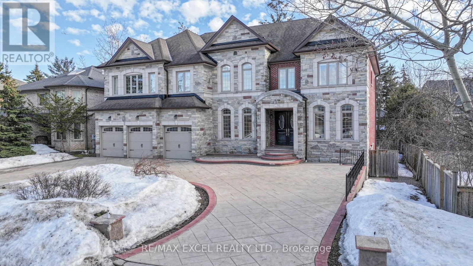 19 Addison Street, Richmond Hill, Ontario  L4C 9N1 - Photo 3 - N13106768