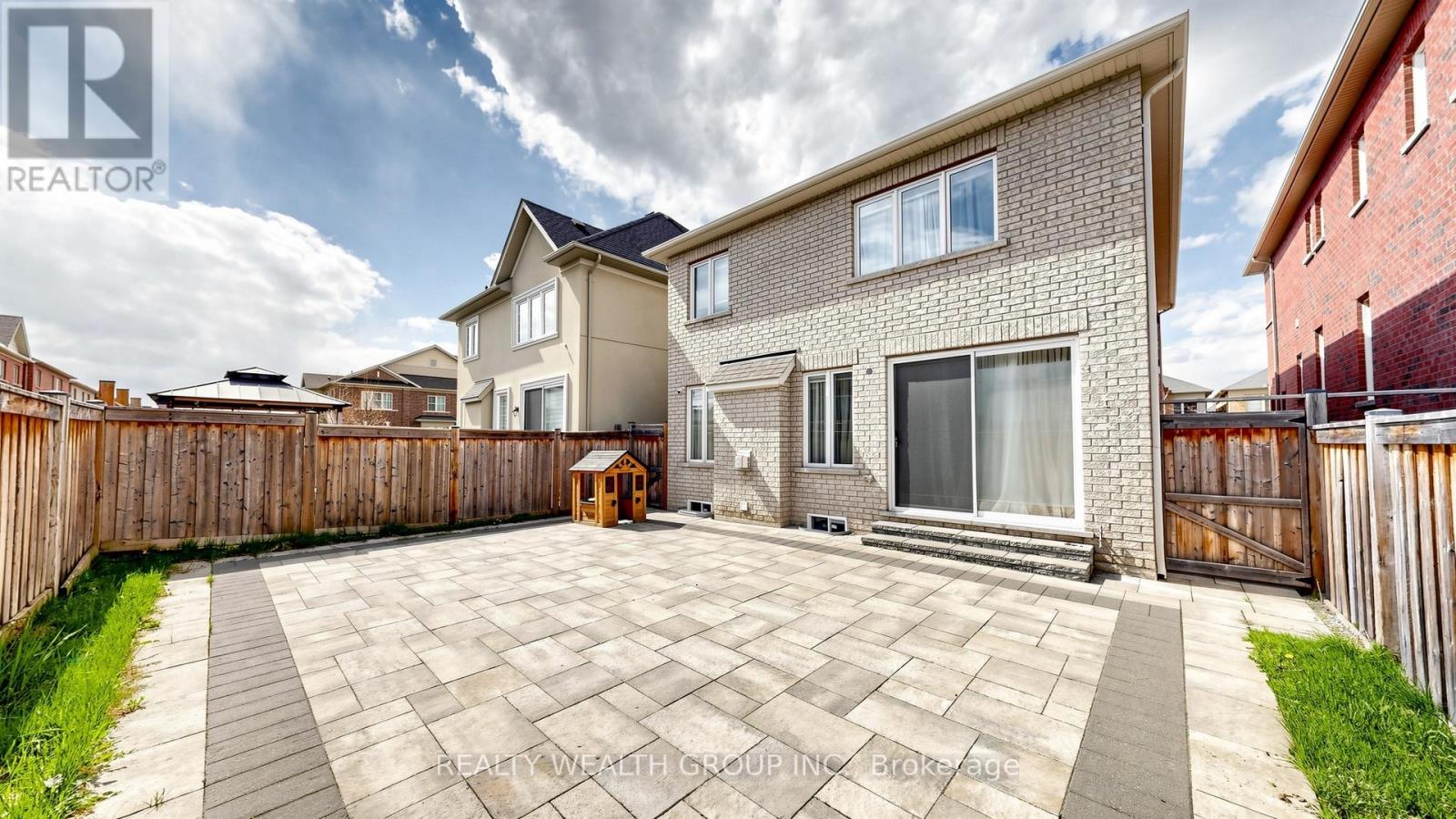 29 Frederick Pearson Street, East Gwillimbury, Ontario  L9N 0R8 - Photo 34 - N13106856