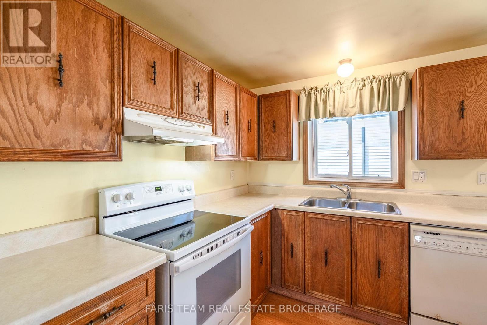 308 Christine Drive, Midland, Ontario  L4R 5A4 - Photo 6 - S13106804