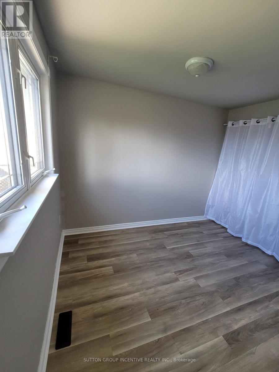 50 Farmingdale Crescent, Barrie, Ontario  L4M 5E5 - Photo 17 - S13106824