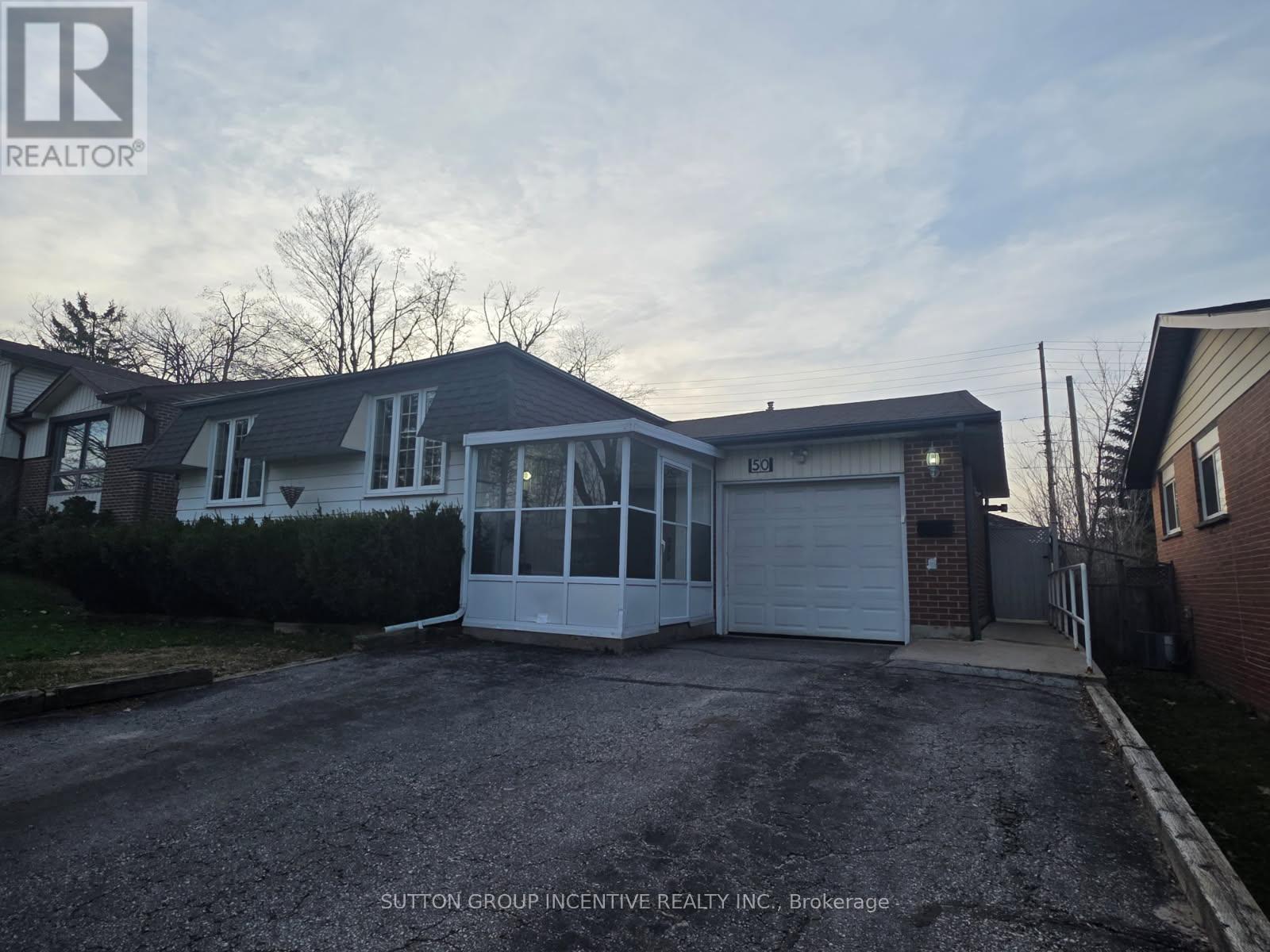 50 Farmingdale Crescent, Barrie, Ontario  L4M 5E5 - Photo 2 - S13106824