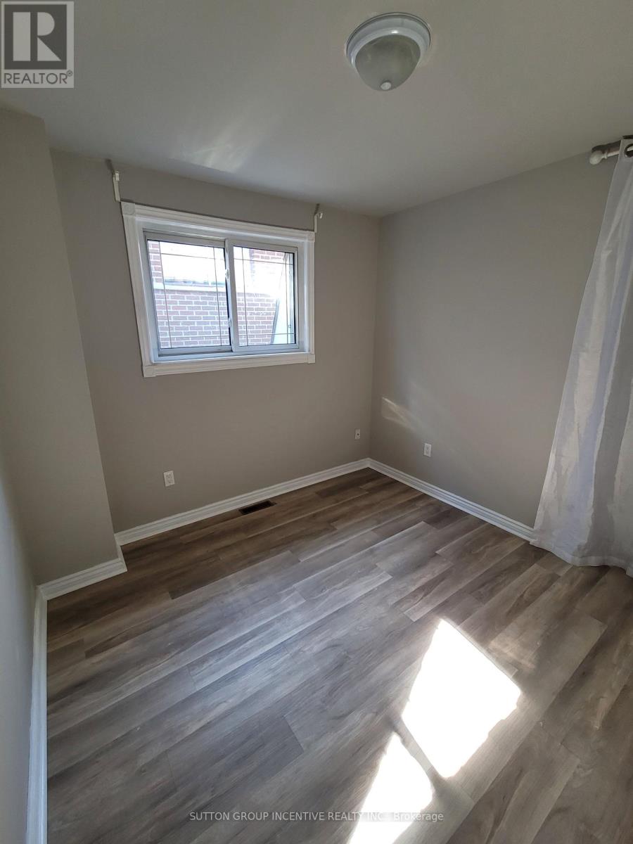 50 Farmingdale Crescent, Barrie, Ontario  L4M 5E5 - Photo 21 - S13106824
