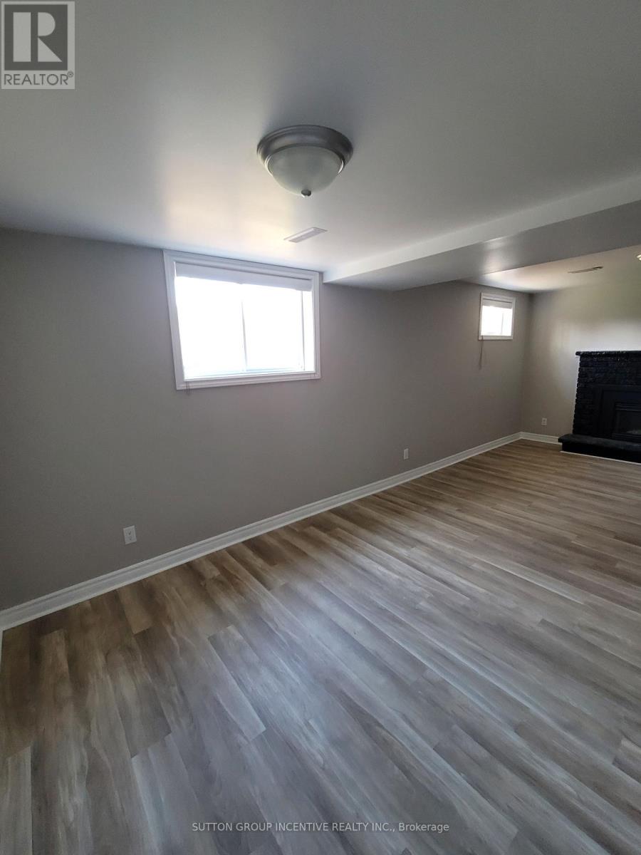 50 Farmingdale Crescent, Barrie, Ontario  L4M 5E5 - Photo 26 - S13106824