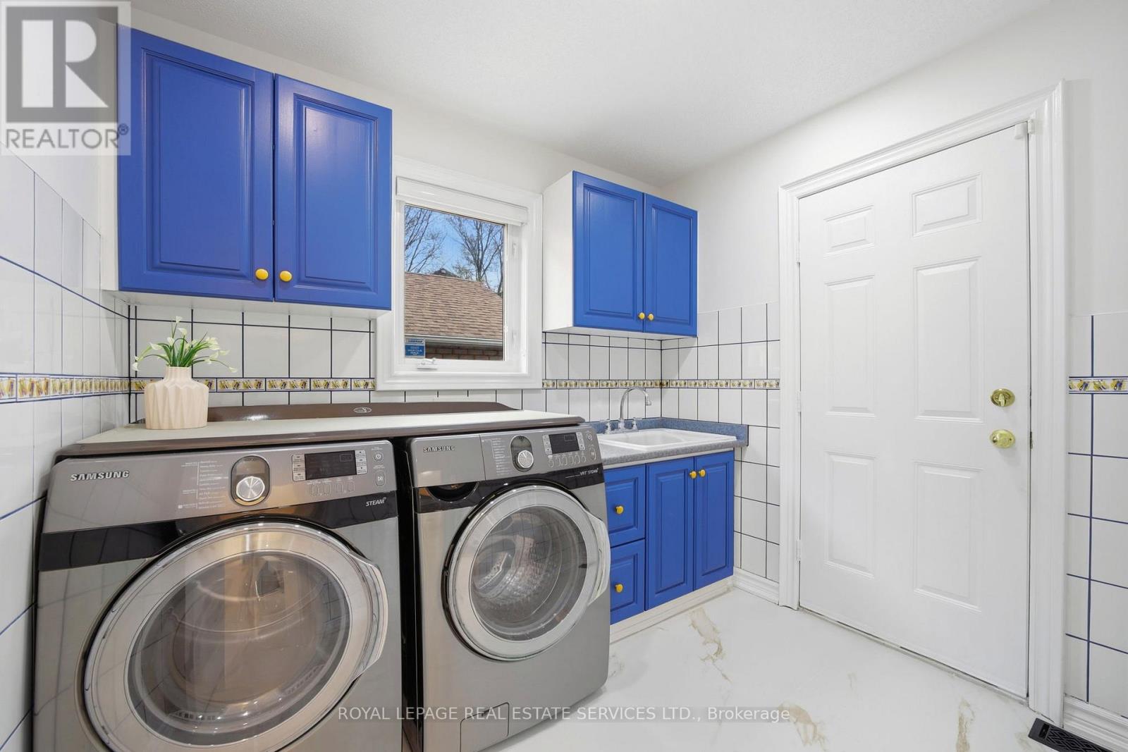 2531 Morrison Avenue, Mississauga, Ontario  L5C 3J6 - Photo 15 - W13106760