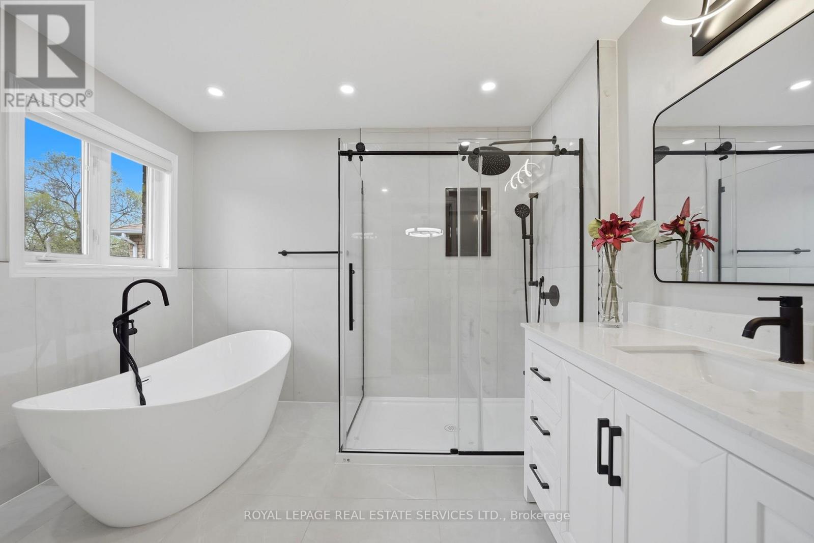2531 Morrison Avenue, Mississauga, Ontario  L5C 3J6 - Photo 24 - W13106760