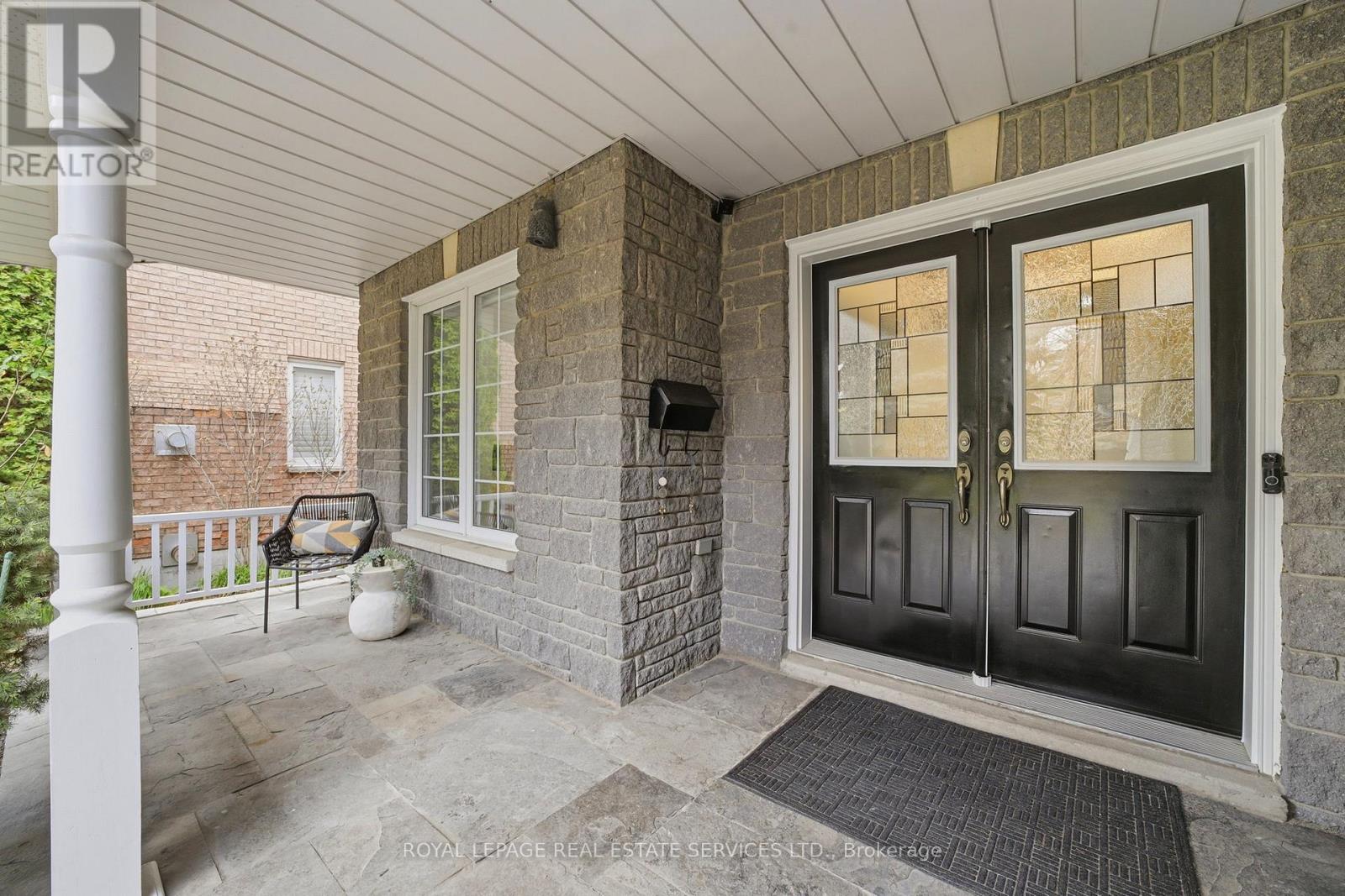 2531 Morrison Avenue, Mississauga, Ontario  L5C 3J6 - Photo 4 - W13106760
