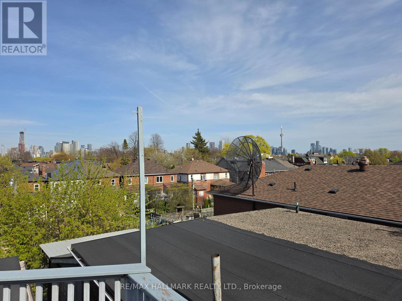 Upper - 797 Ossington Avenue, Toronto, Ontario  M6G 3T8 - Photo 1 - W13106766