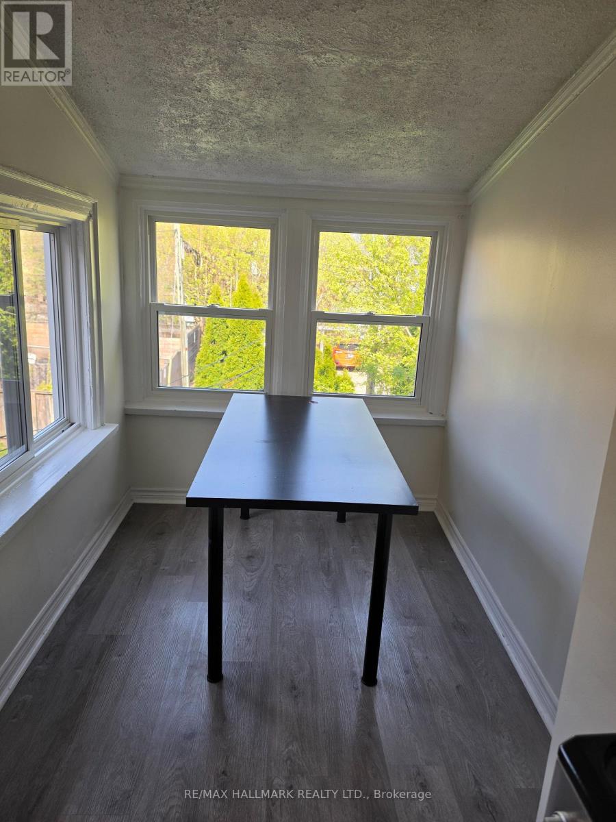 Upper - 797 Ossington Avenue, Toronto, Ontario  M6G 3T8 - Photo 15 - W13106766
