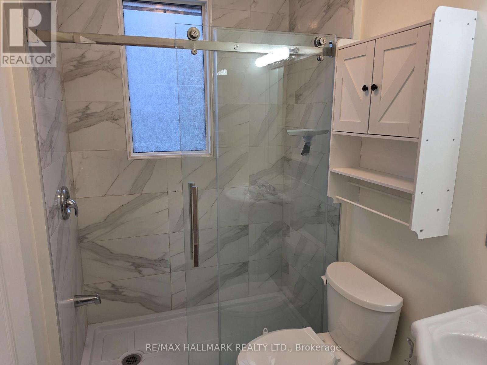 Upper - 797 Ossington Avenue, Toronto, Ontario  M6G 3T8 - Photo 21 - W13106766