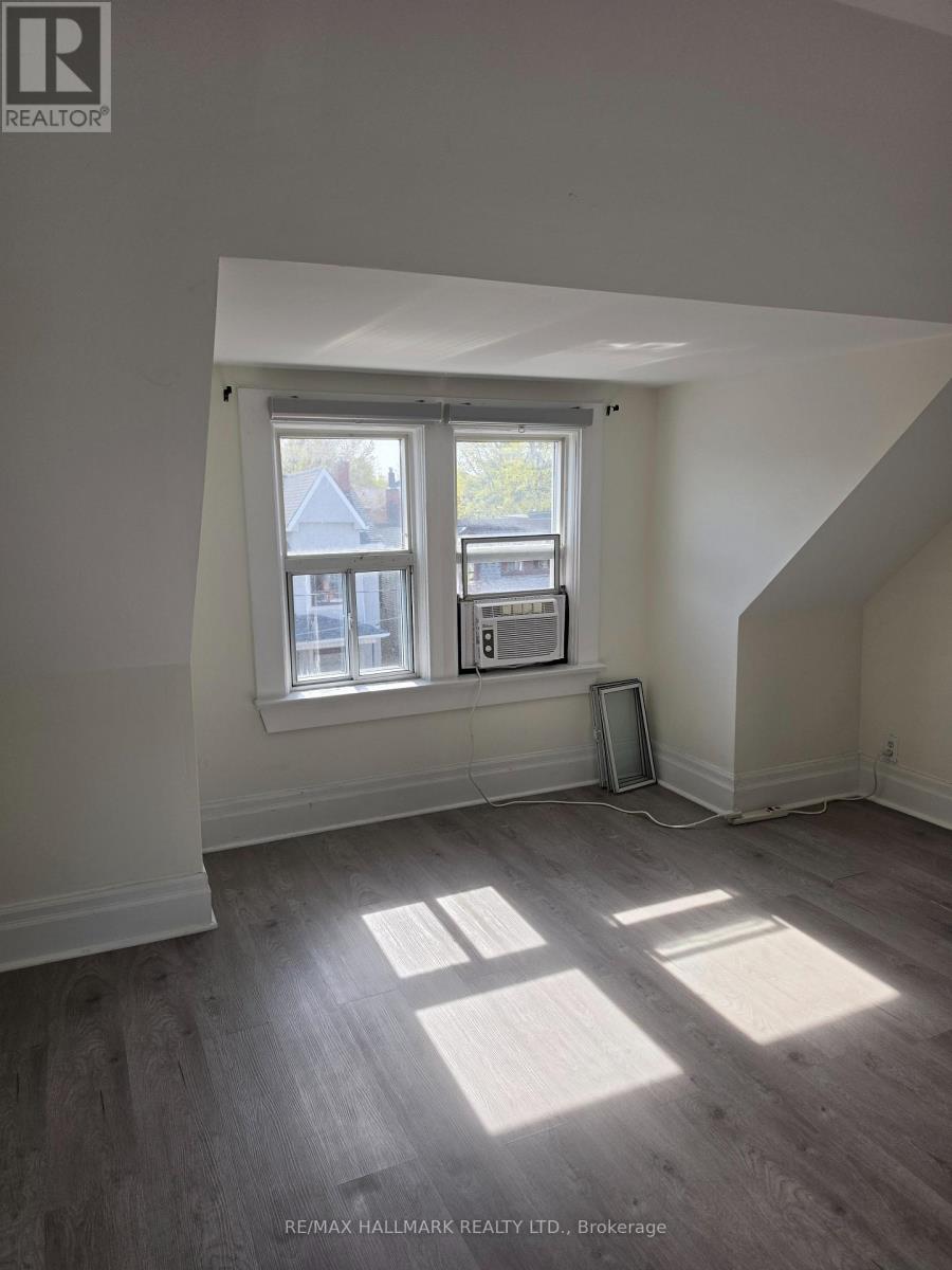 Upper - 797 Ossington Avenue, Toronto, Ontario  M6G 3T8 - Photo 26 - W13106766