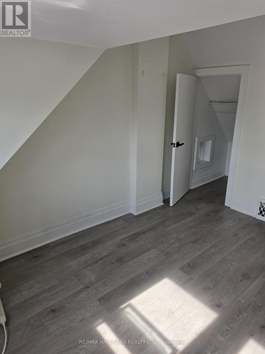 Upper - 797 Ossington Avenue, Toronto, Ontario  M6G 3T8 - Photo 29 - W13106766
