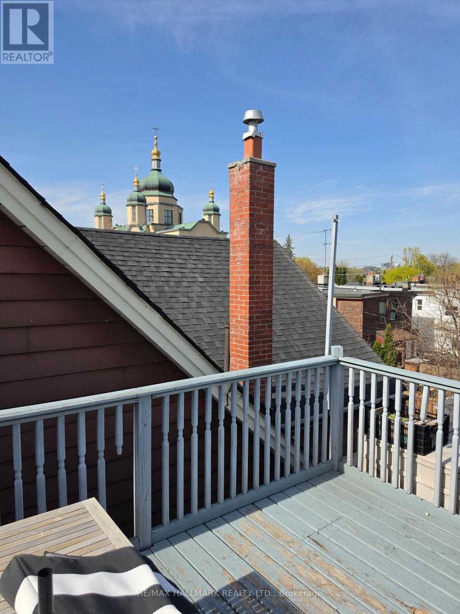 Upper - 797 Ossington Avenue, Toronto, Ontario  M6G 3T8 - Photo 31 - W13106766