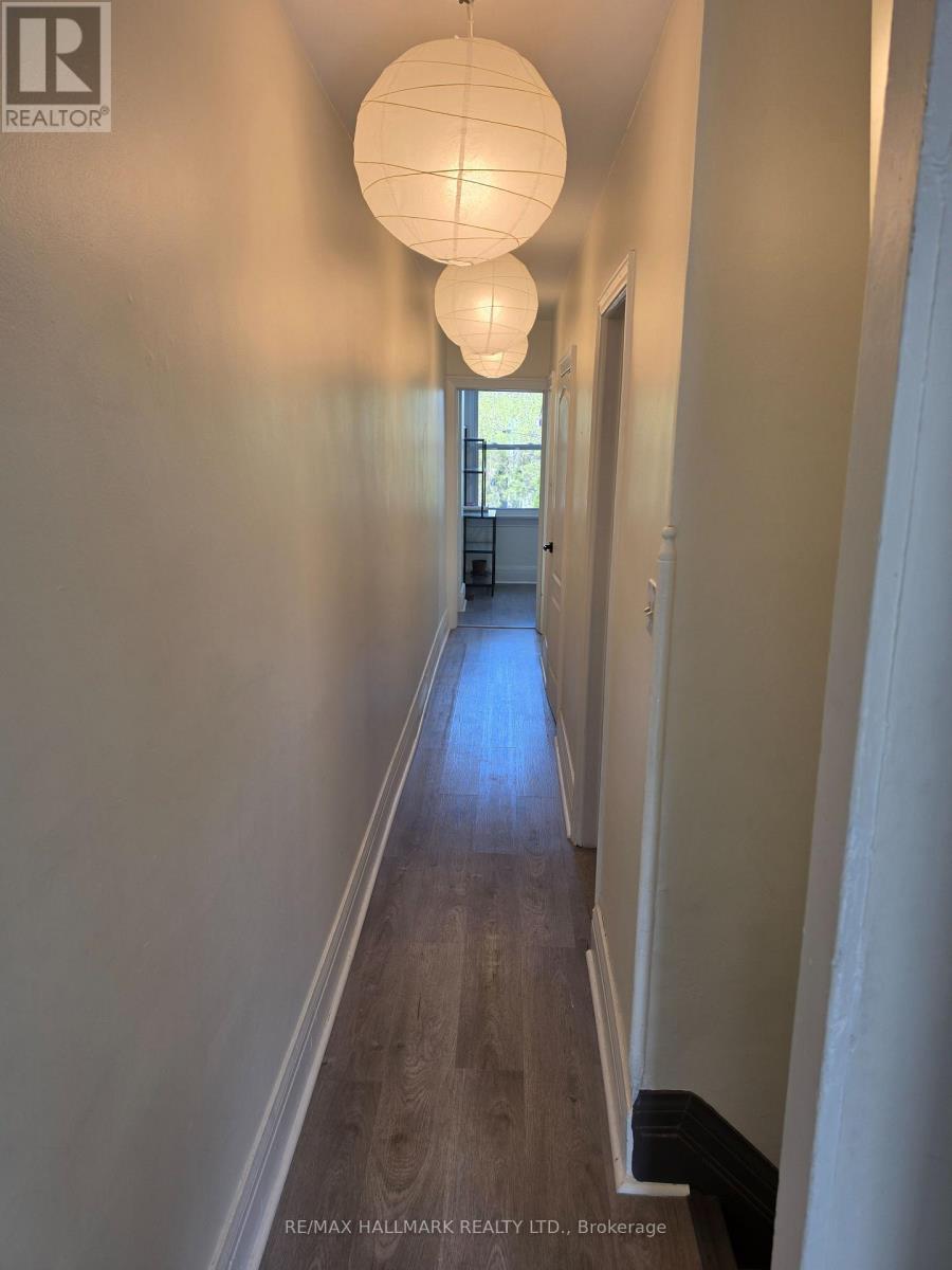 Upper - 797 Ossington Avenue, Toronto, Ontario  M6G 3T8 - Photo 8 - W13106766