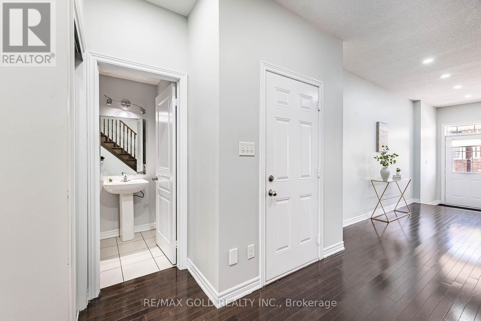 17 Primo Road, Brampton, Ontario  L7A 0Z9 - Photo 10 - W13106818