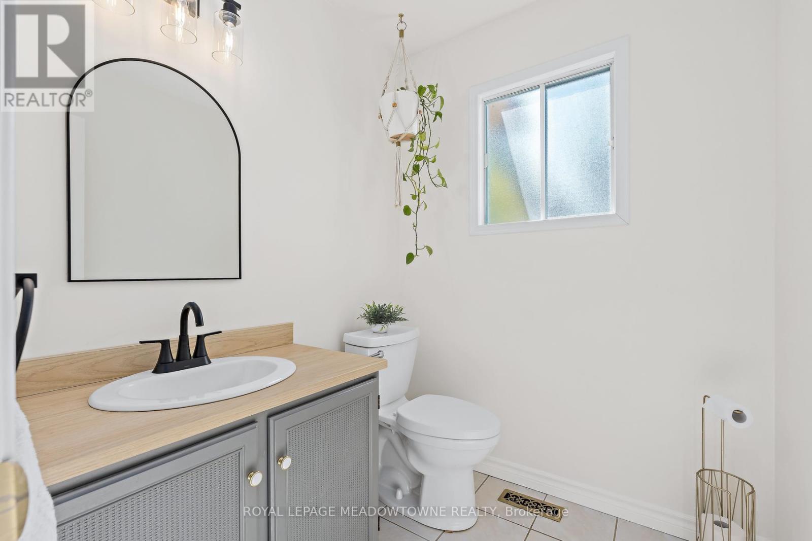 4 Shenstone Avenue, Brampton, Ontario  L6Z 2Y6 - Photo 17 - W13106828