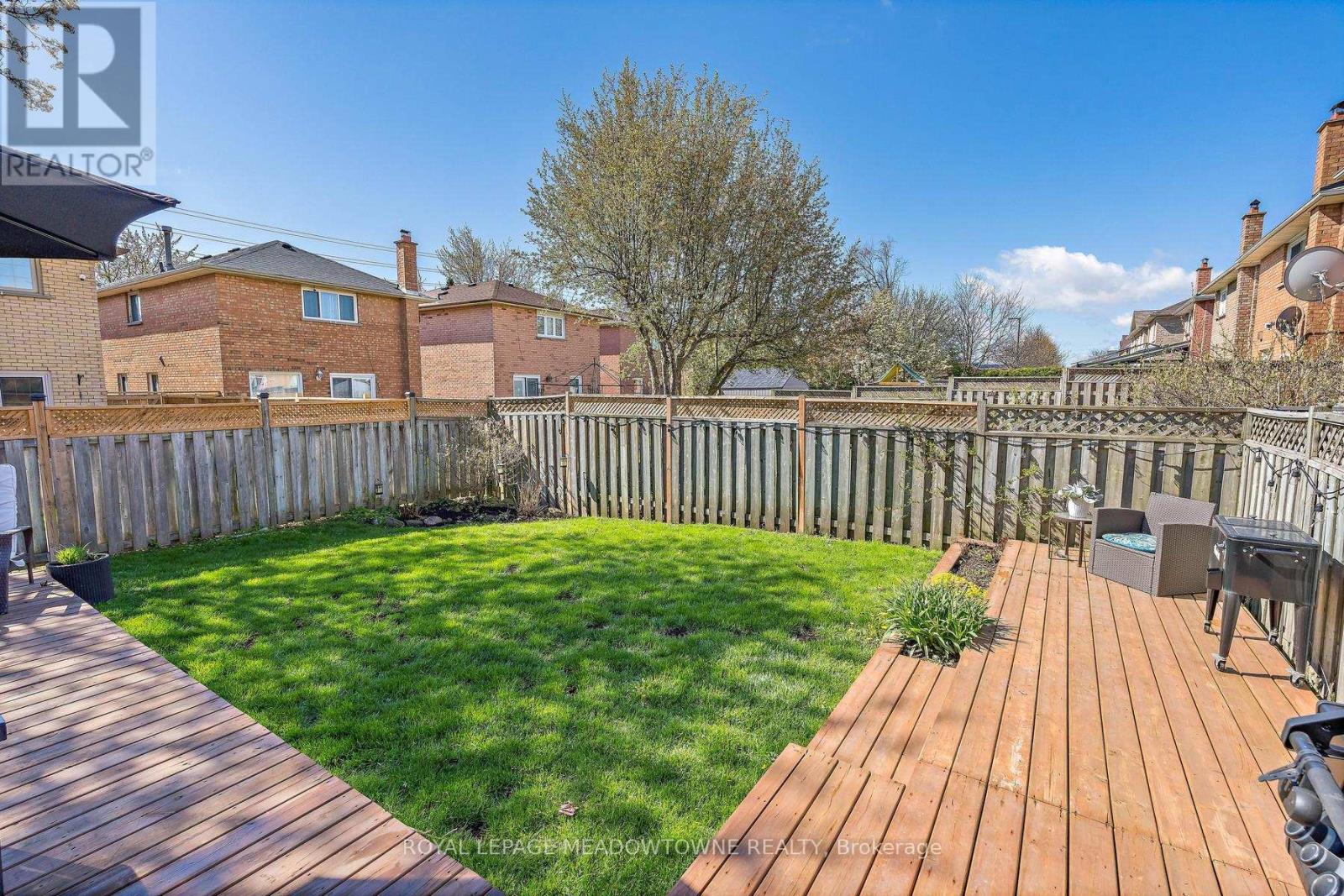 4 Shenstone Avenue, Brampton, Ontario  L6Z 2Y6 - Photo 33 - W13106828