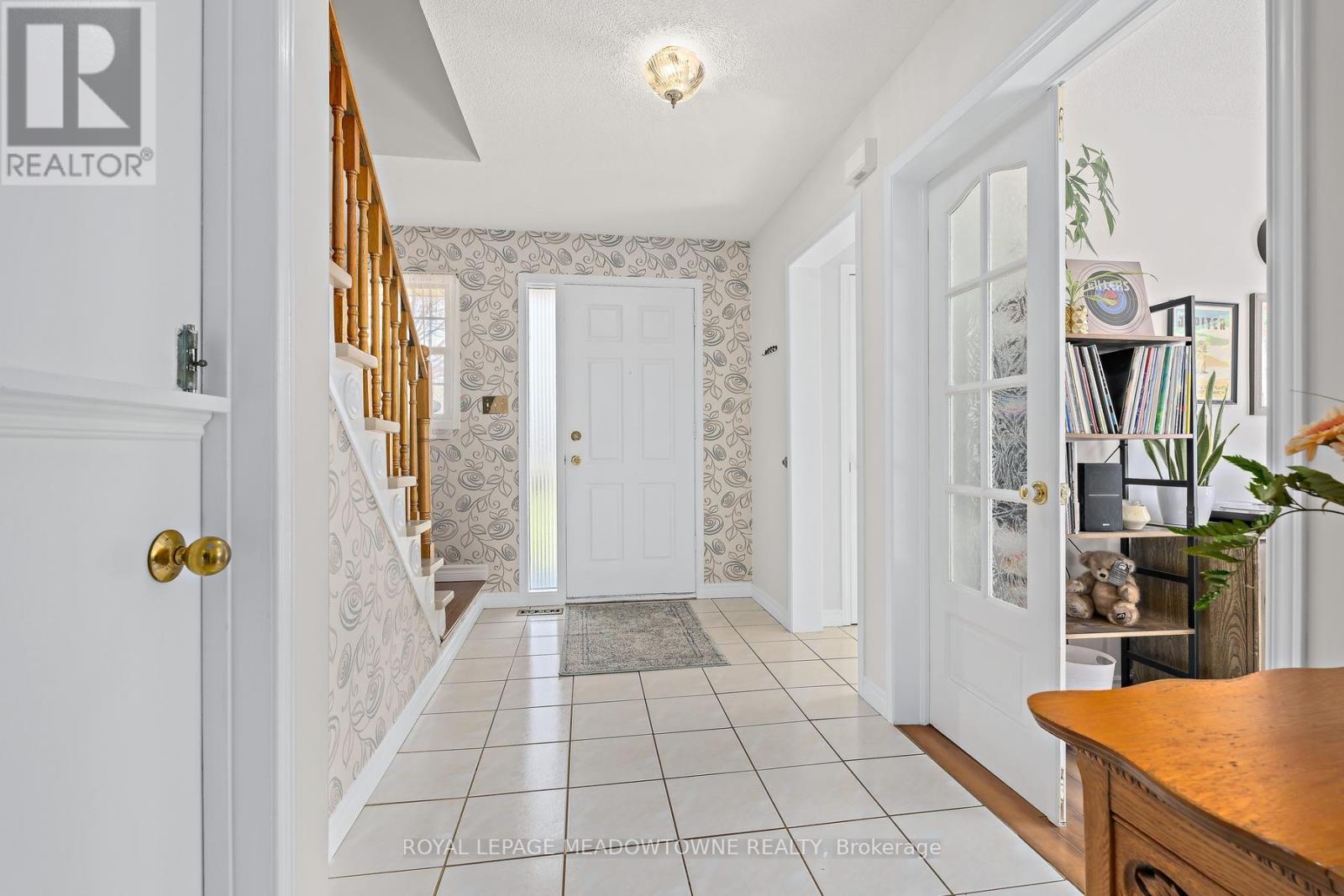 4 Shenstone Avenue, Brampton, Ontario  L6Z 2Y6 - Photo 6 - W13106828