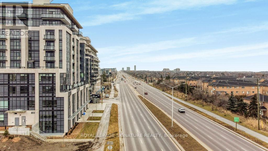 614 - 405 Dundas Street W, Oakville, Ontario  L6M 5P9 - Photo 3 - W13106836
