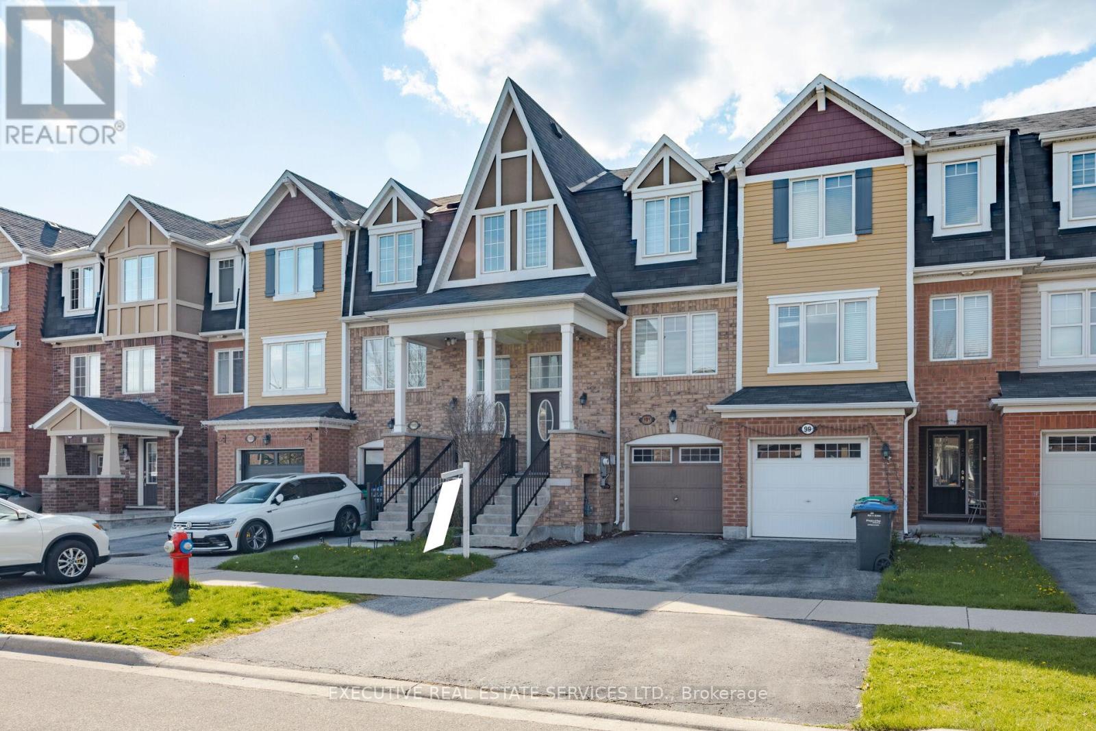 101 Mccleave Crescent, Brampton, Ontario  L6Y 4Y9 - Photo 3 - W13106854