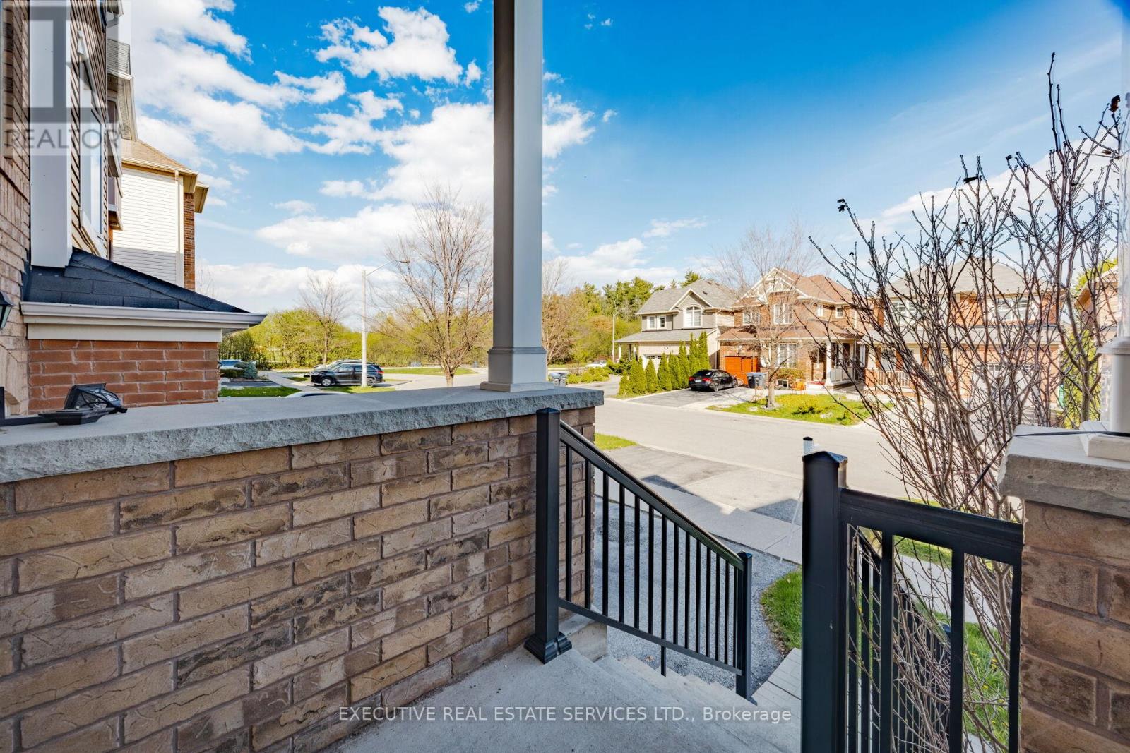 101 Mccleave Crescent, Brampton, Ontario  L6Y 4Y9 - Photo 7 - W13106854