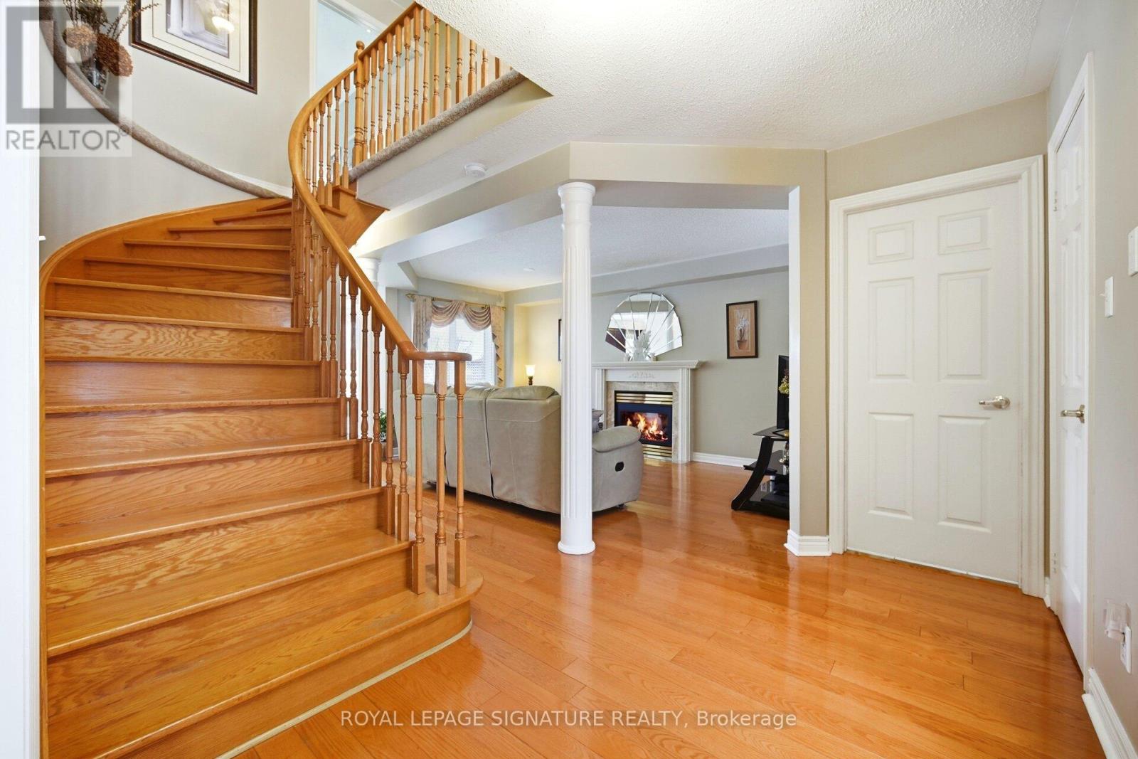 52 Durham Street, Halton Hills, Ontario  L7G 5X4 - Photo 8 - W13106860