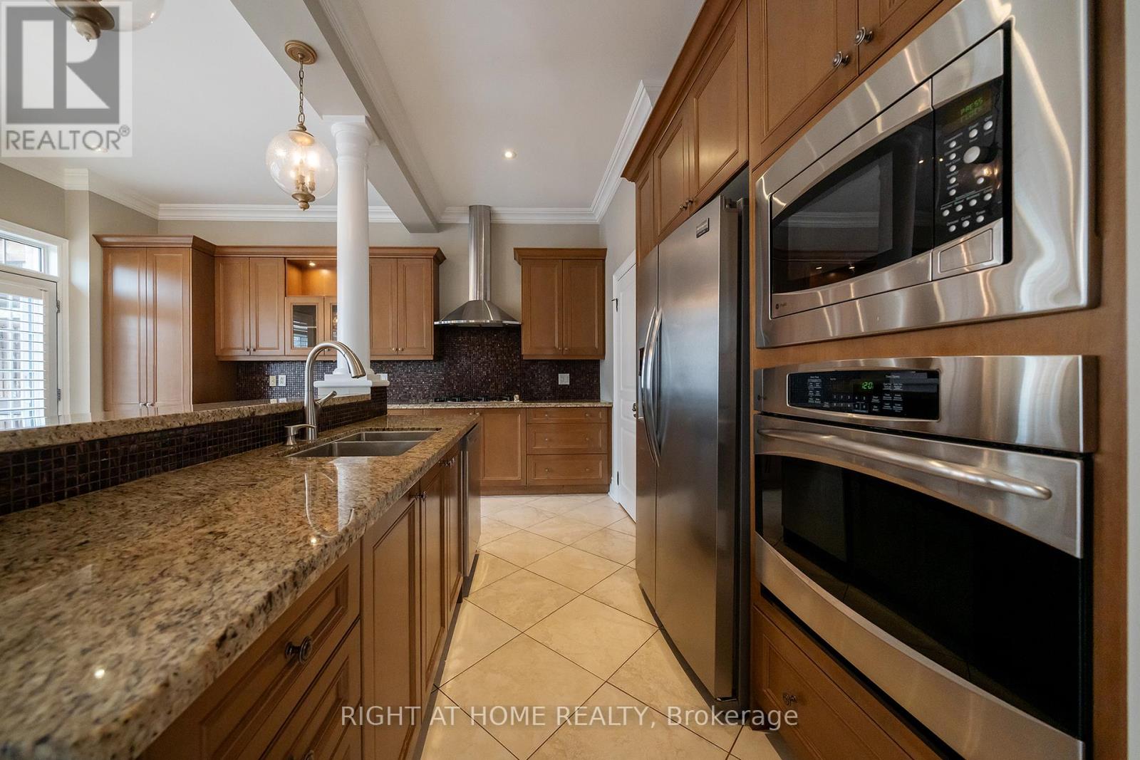 3353 Skipton Lane, Oakville, Ontario  L6M 0K3 - Photo 17 - W13100444