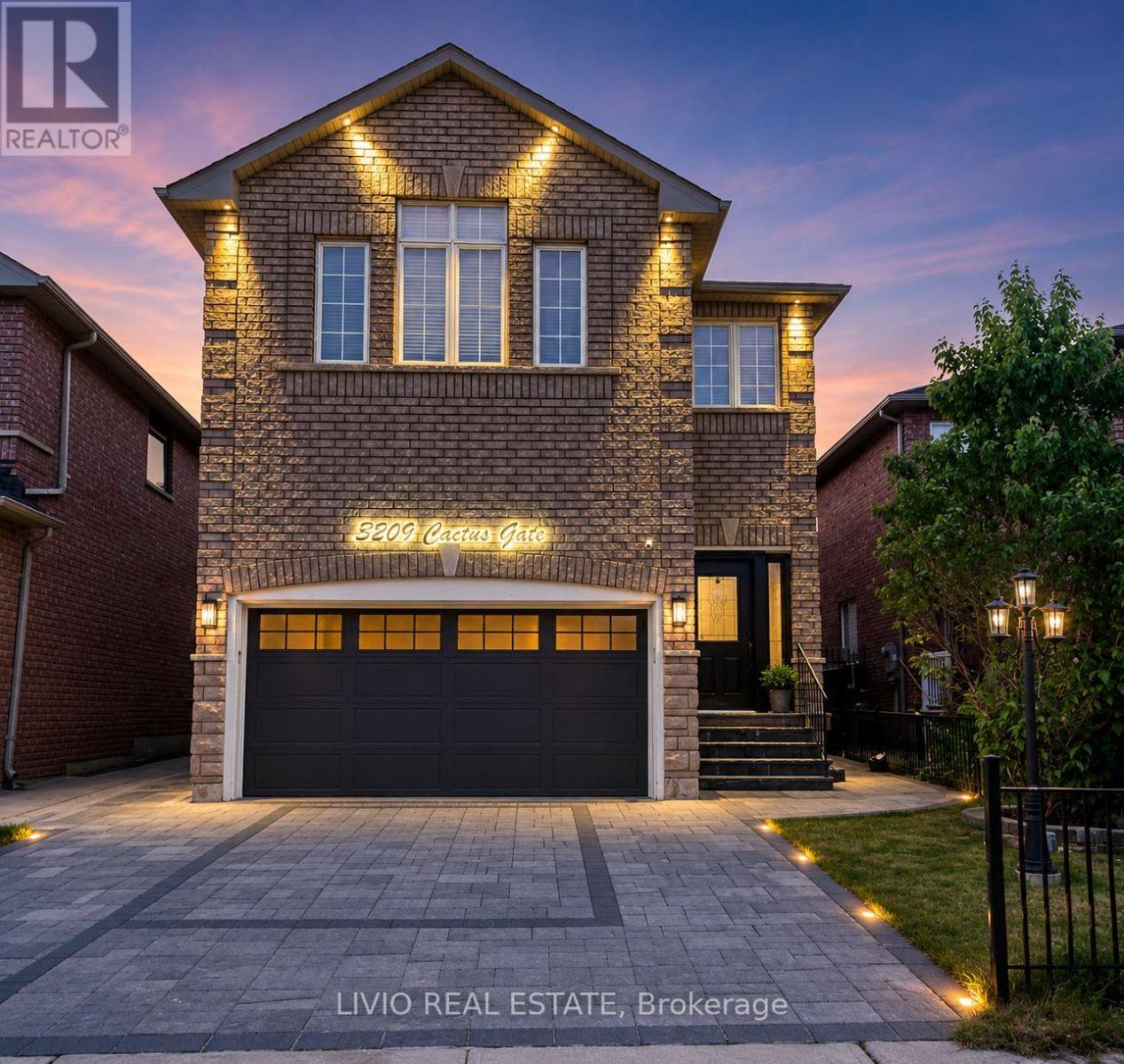 3209 Cactus Gate, Mississauga, Ontario  L5N 8M7 - Photo 1 - W13102590
