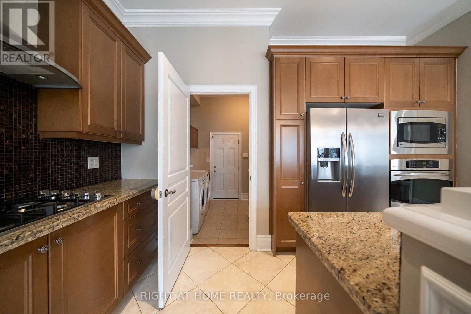 3353 Skipton Lane, Oakville, Ontario  L6M 0K3 - Photo 19 - W13100444