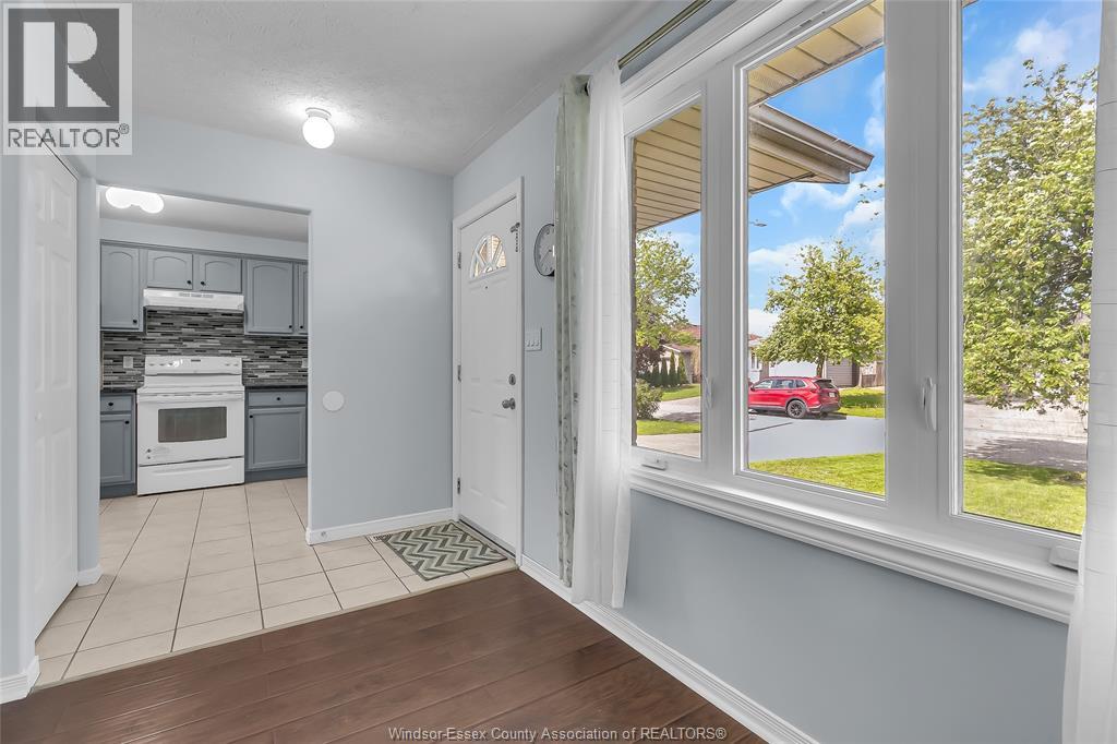 3453 Caribou Crescent, Windsor, Ontario  N8W 5V4 - Photo 9 - 26010549