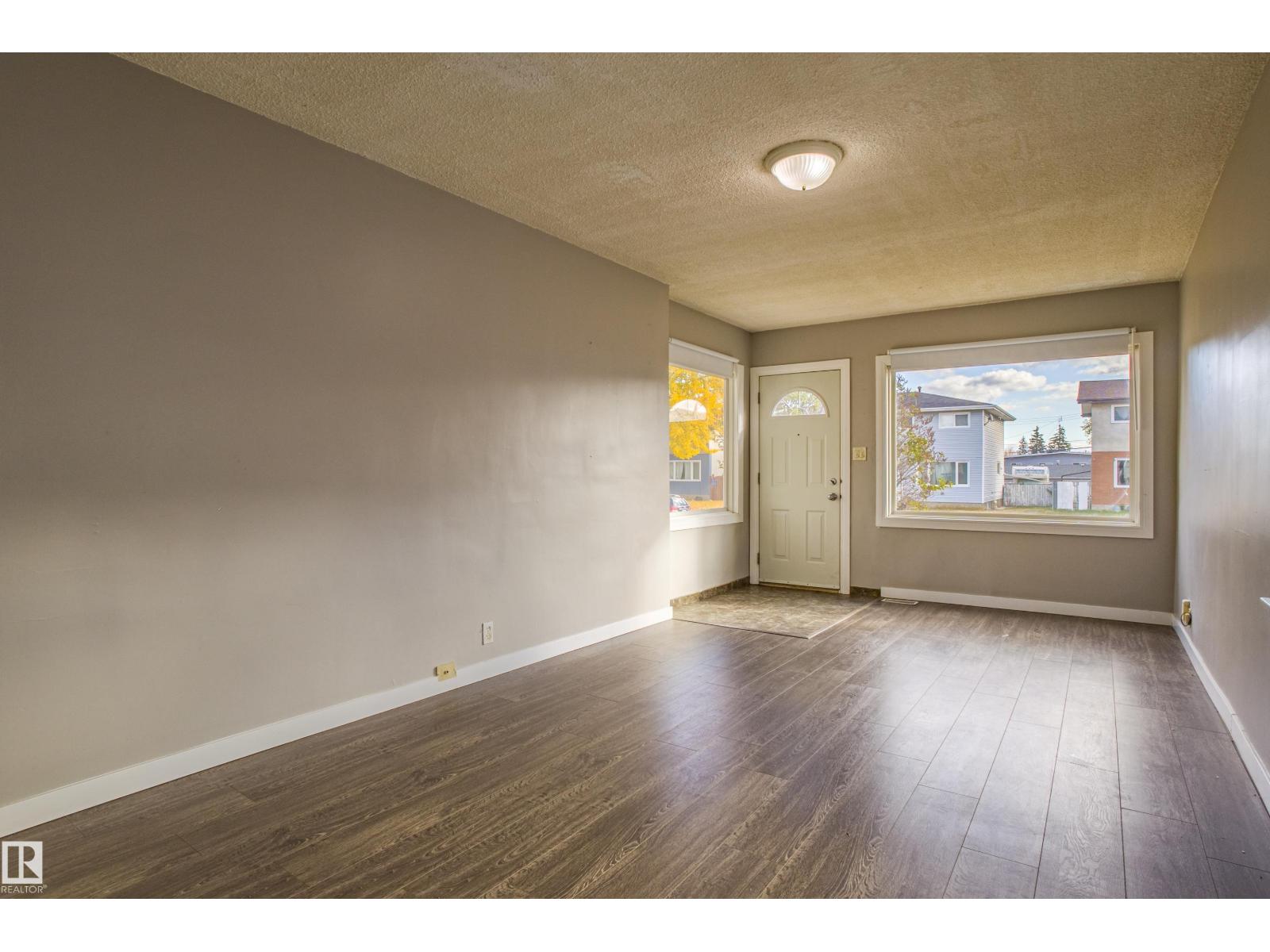 12716 12718 94 St Nw, Edmonton, Alberta  T5E 3V5 - Photo 8 - E4486803