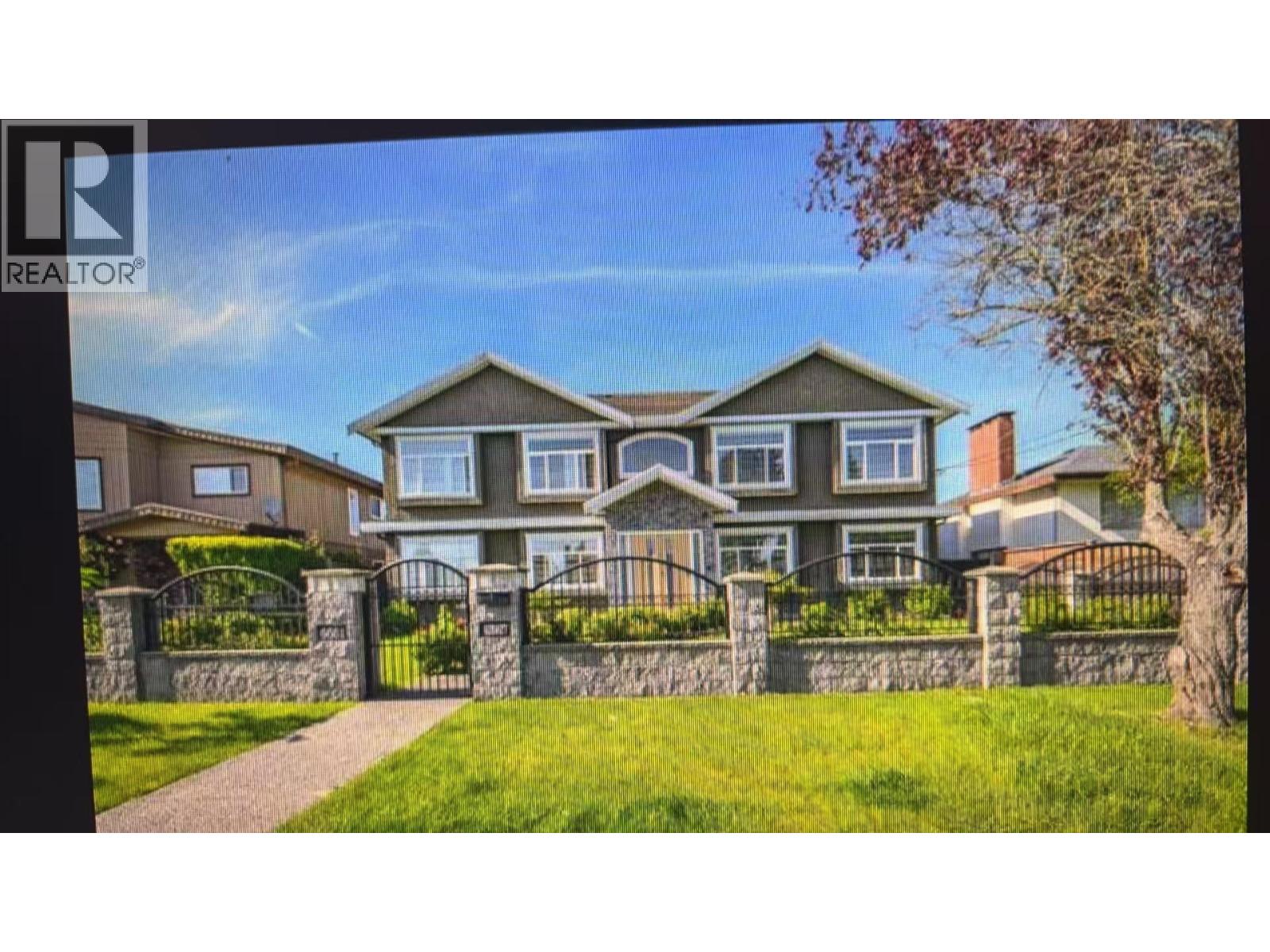 Ground Level 6661 Aubrey St, Burnaby, British Columbia  V5B 2E3 - Photo 1 - R3121648