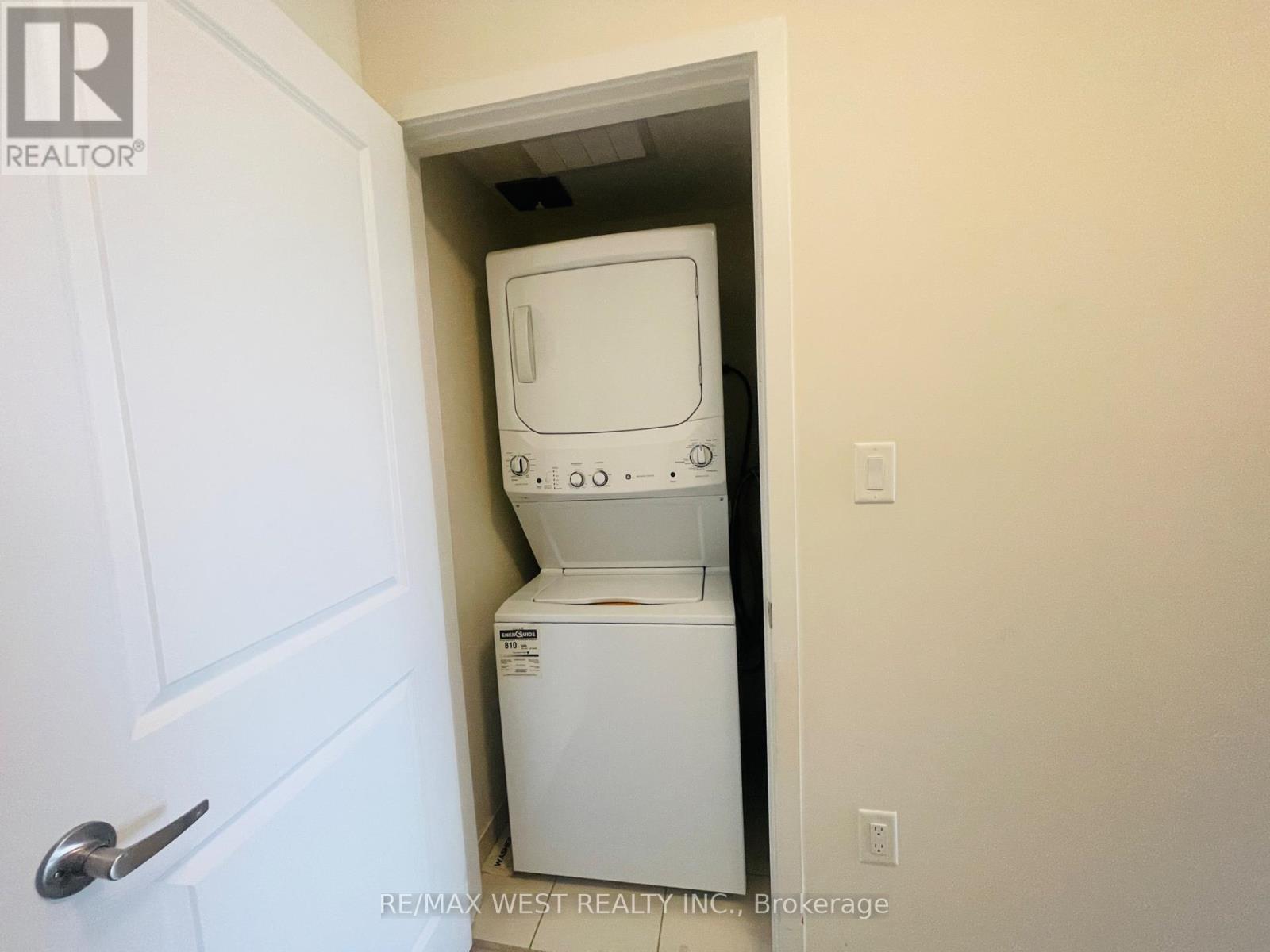 216 - 2550 Castlegate Crossing Drive, Pickering, Ontario  L1X 0G4 - Photo 14 - E13106894