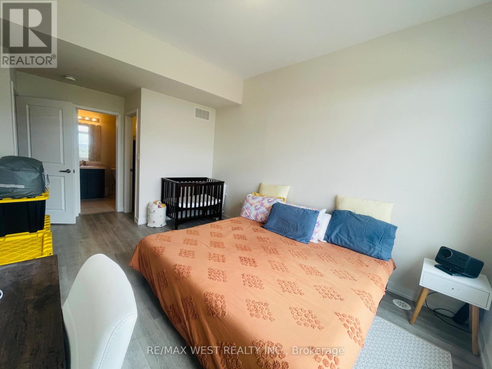 216 - 2550 Castlegate Crossing Drive, Pickering, Ontario  L1X 0G4 - Photo 8 - E13106894