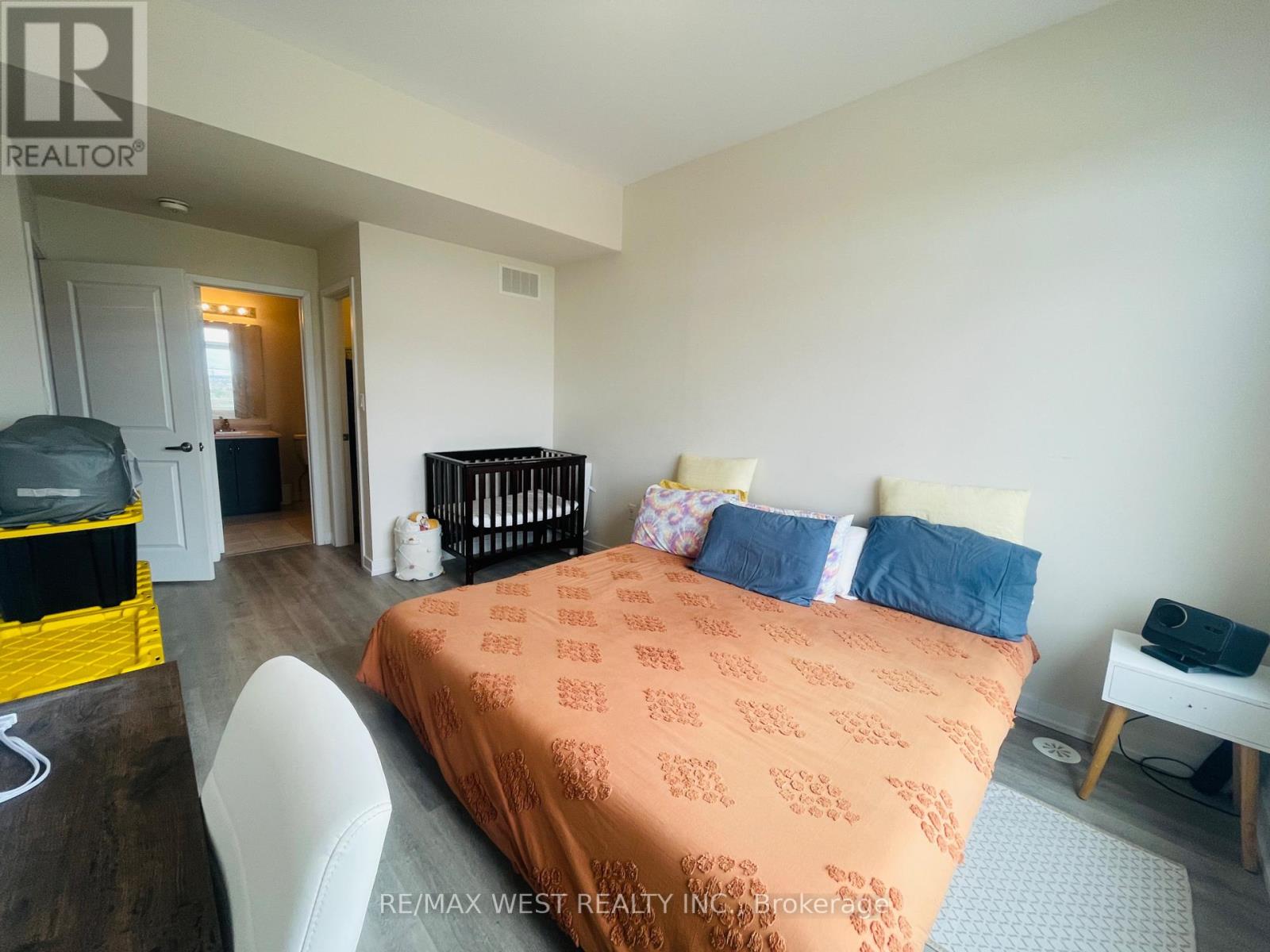 216 - 2550 Castlegate Crossing Drive, Pickering, Ontario  L1X 0G4 - Photo 9 - E13106894