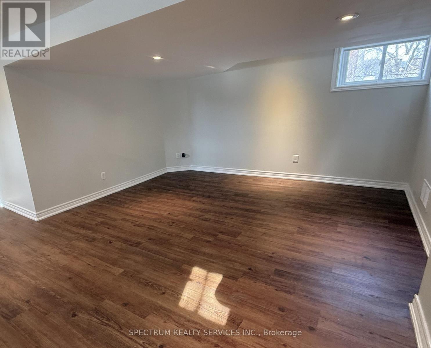 Lower - 1002 Weston Road, Toronto, Ontario  M6N 3S1 - Photo 3 - W13104036