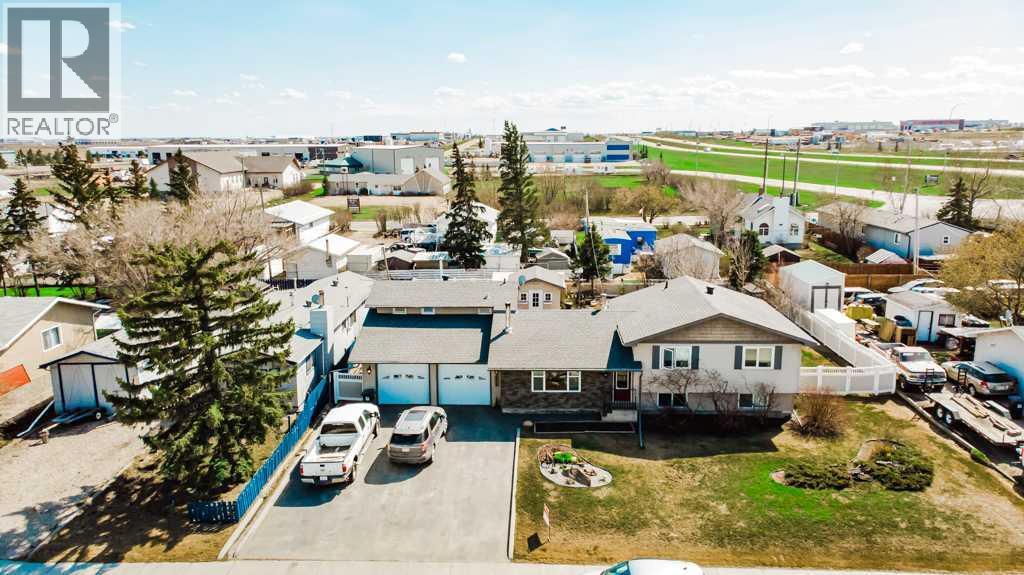 9915 101 Avenue, Clairmont, Alberta  T8X 5A5 - Photo 3 - A2309139