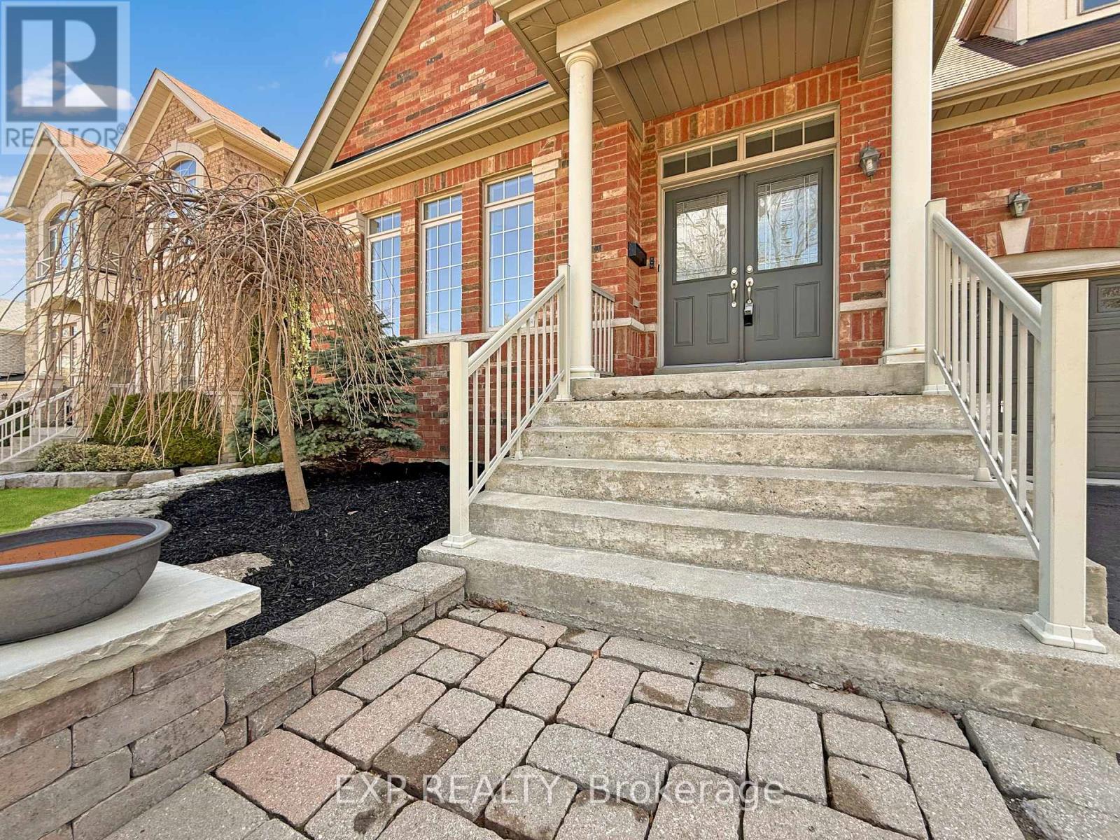1082 Bob Scott Court, Newmarket, Ontario  L3X 3L7 - Photo 3 - N13106900