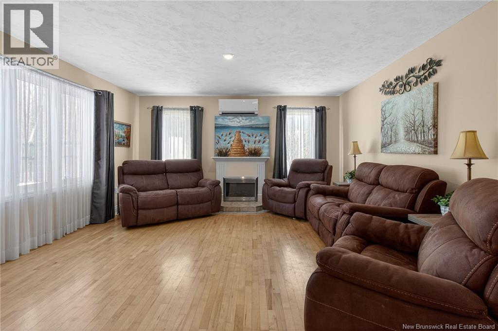 39 Glenwood Drive, Moncton, New Brunswick  E1A 2M8 - Photo 5 - NB136323