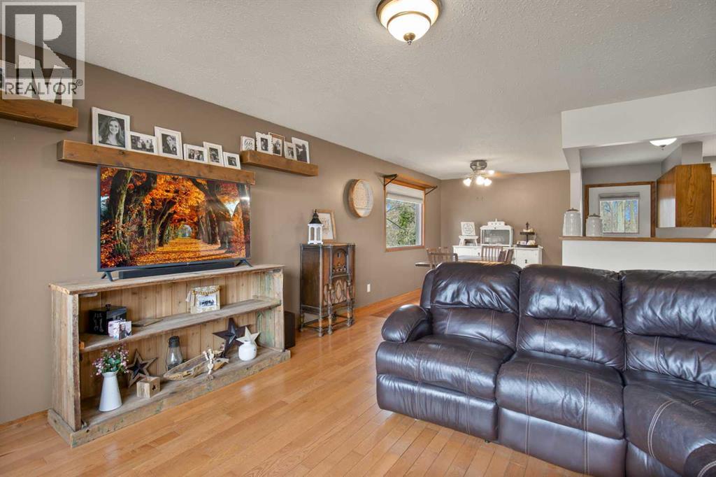 5315 37 Street, Innisfail, Alberta  T4G 1G6 - Photo 3 - A2306700