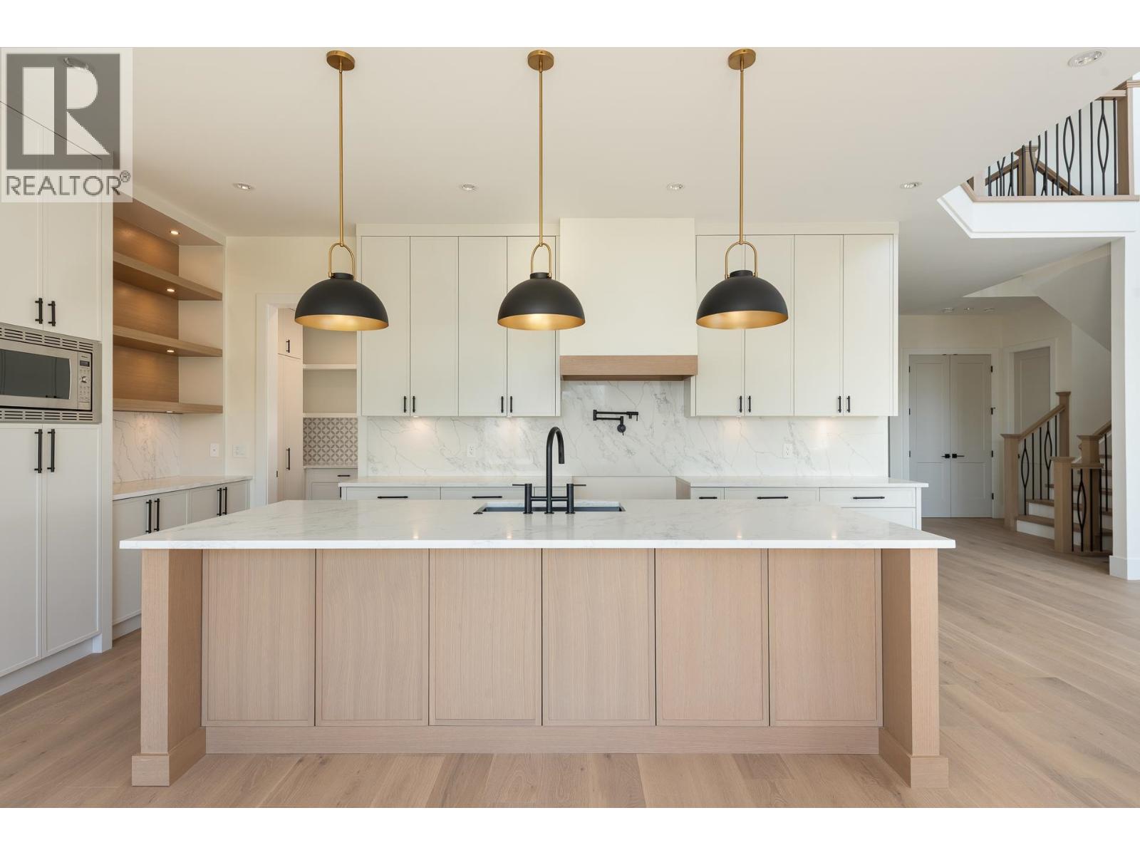 3510 Danielson Drive, Coquitlam, British Columbia V3E 3H2 - Photo 11 - R3062206