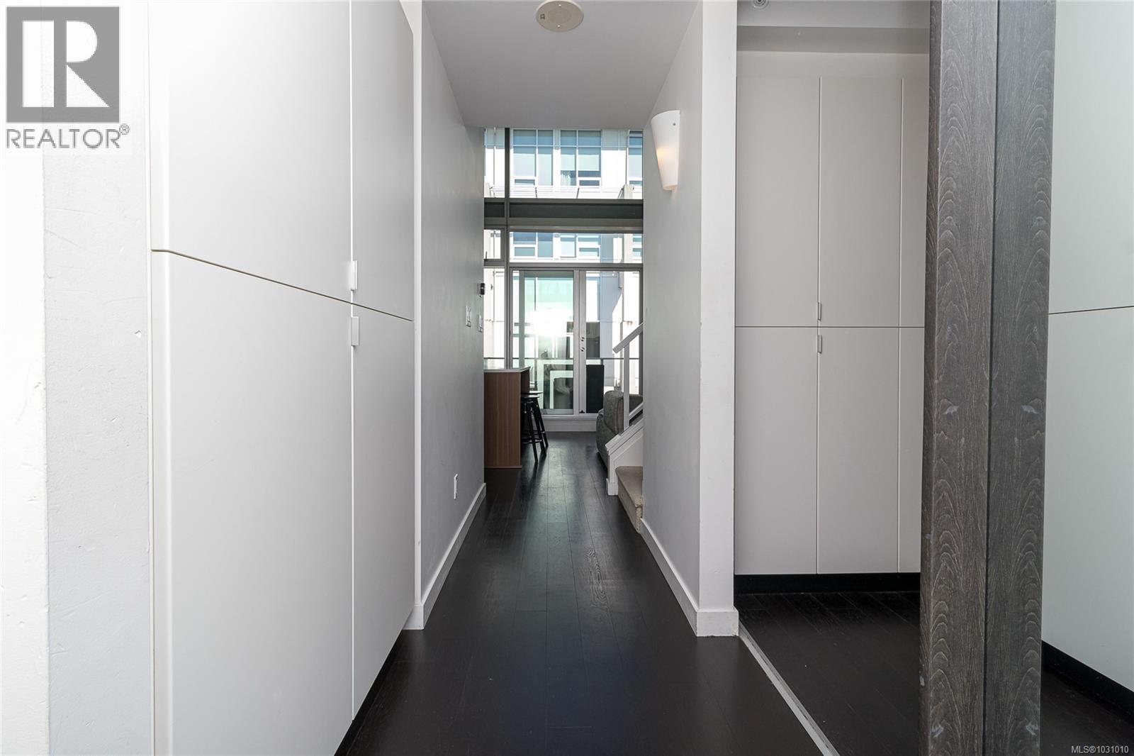 417 770 Fisgard St, Victoria, British Columbia  V8W 0B8 - Photo 4 - 1031010