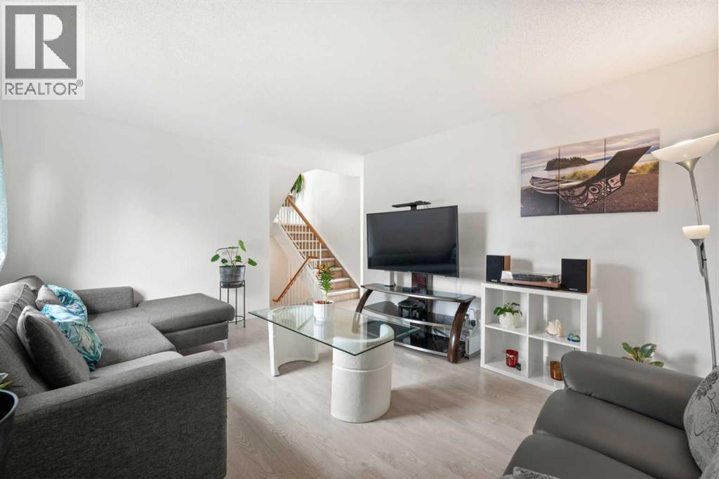 3312 56 Street NE, Calgary, Alberta  T2Y 3W1 - Photo 6 - A2309623