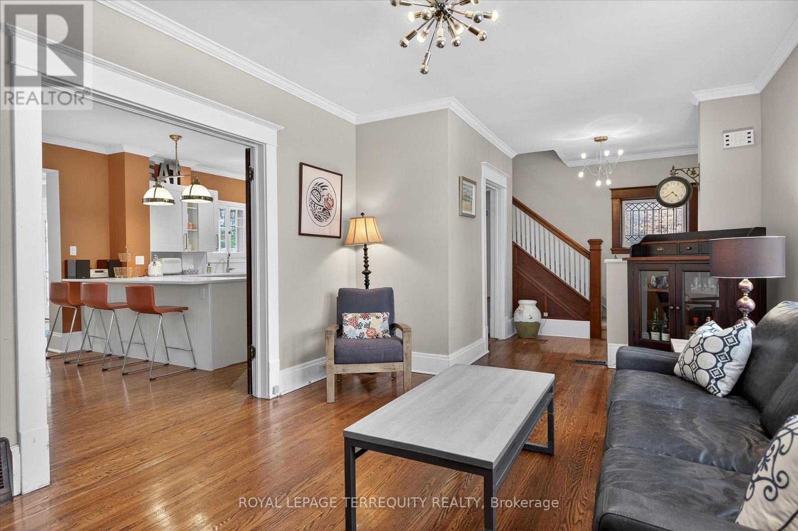 53 Benson Avenue, Peterborough, Ontario  K9H 5X7 - Photo 4 - X13106916