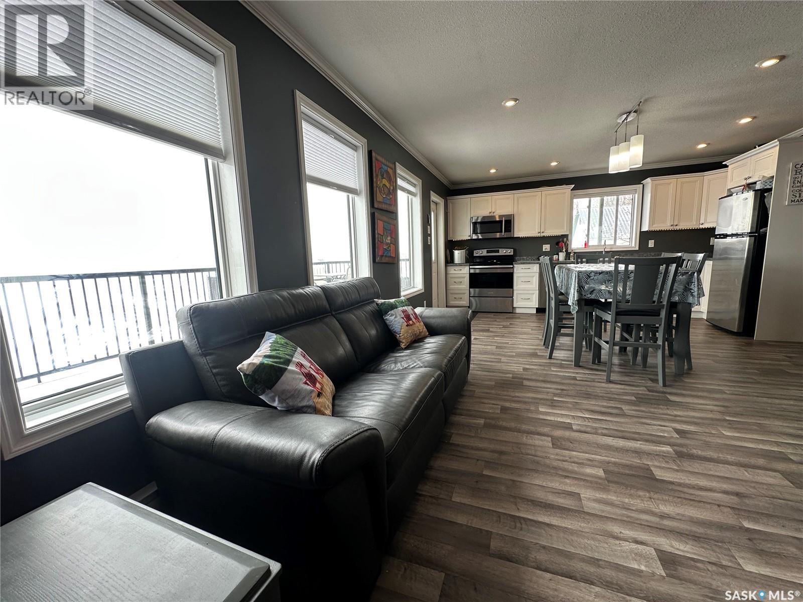 825 Park Drive, Good Lake Rm No. 274, Saskatchewan  S0A 0L0 - Photo 2 - SK031449