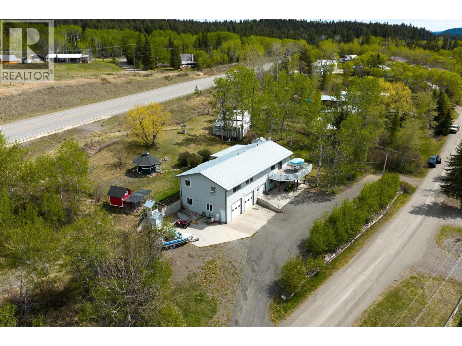 3451 Dunsmuir Road, Lac La Hache, British Columbia  V0K 1T1 - Photo 1 - R3121322