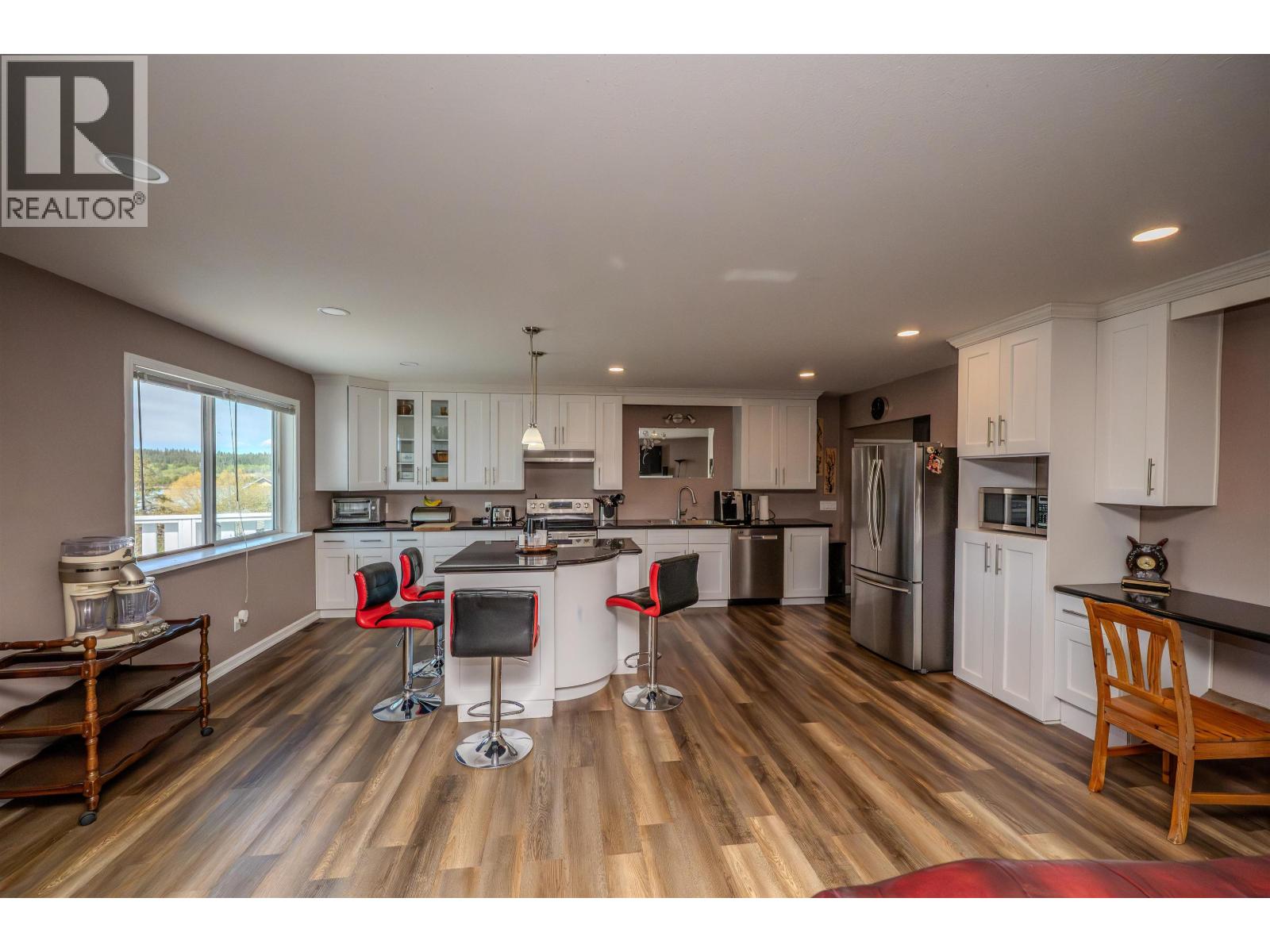 3451 Dunsmuir Road, Lac La Hache, British Columbia  V0K 1T1 - Photo 3 - R3121322