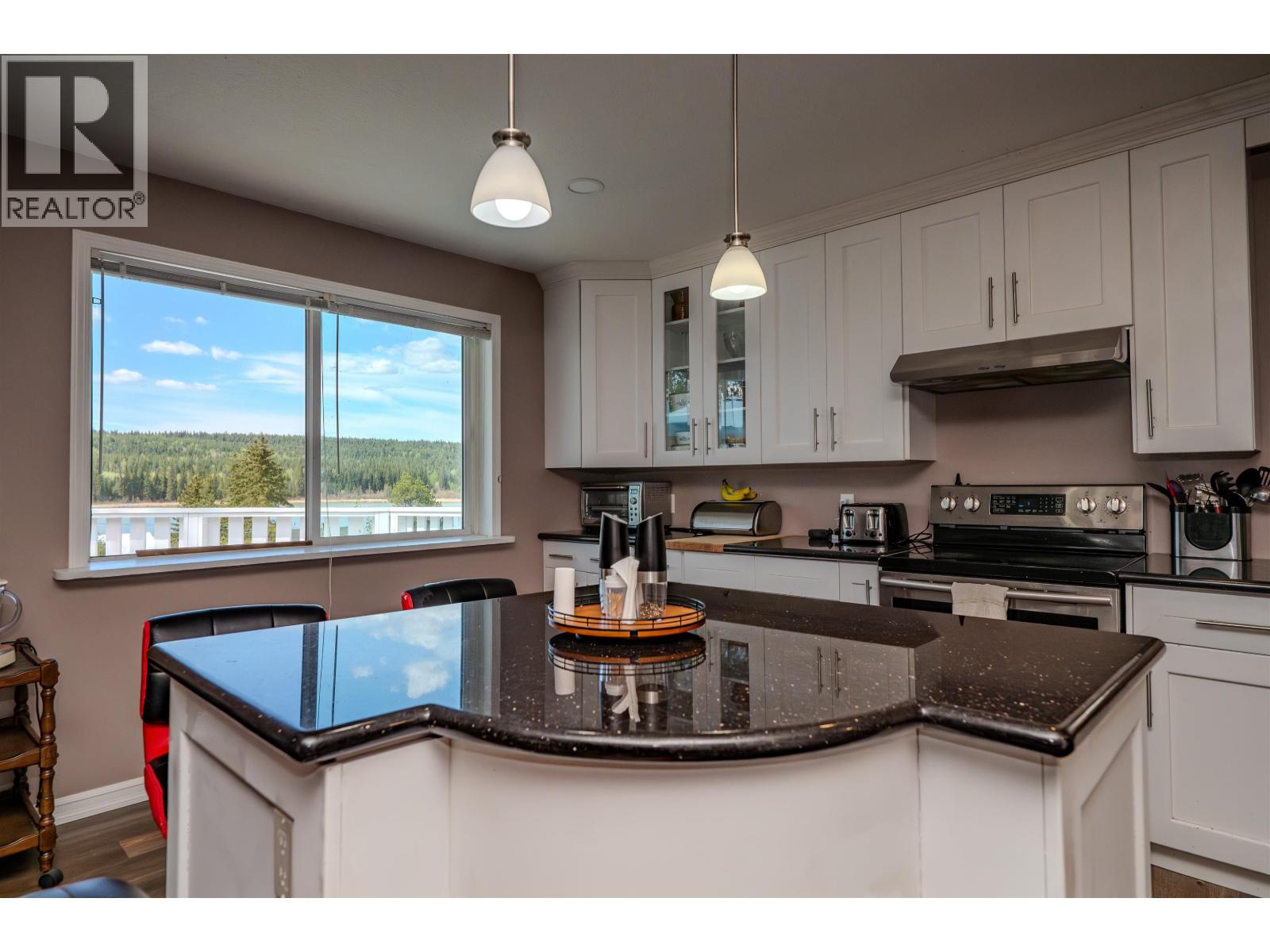 3451 Dunsmuir Road, Lac La Hache, British Columbia  V0K 1T1 - Photo 5 - R3121322