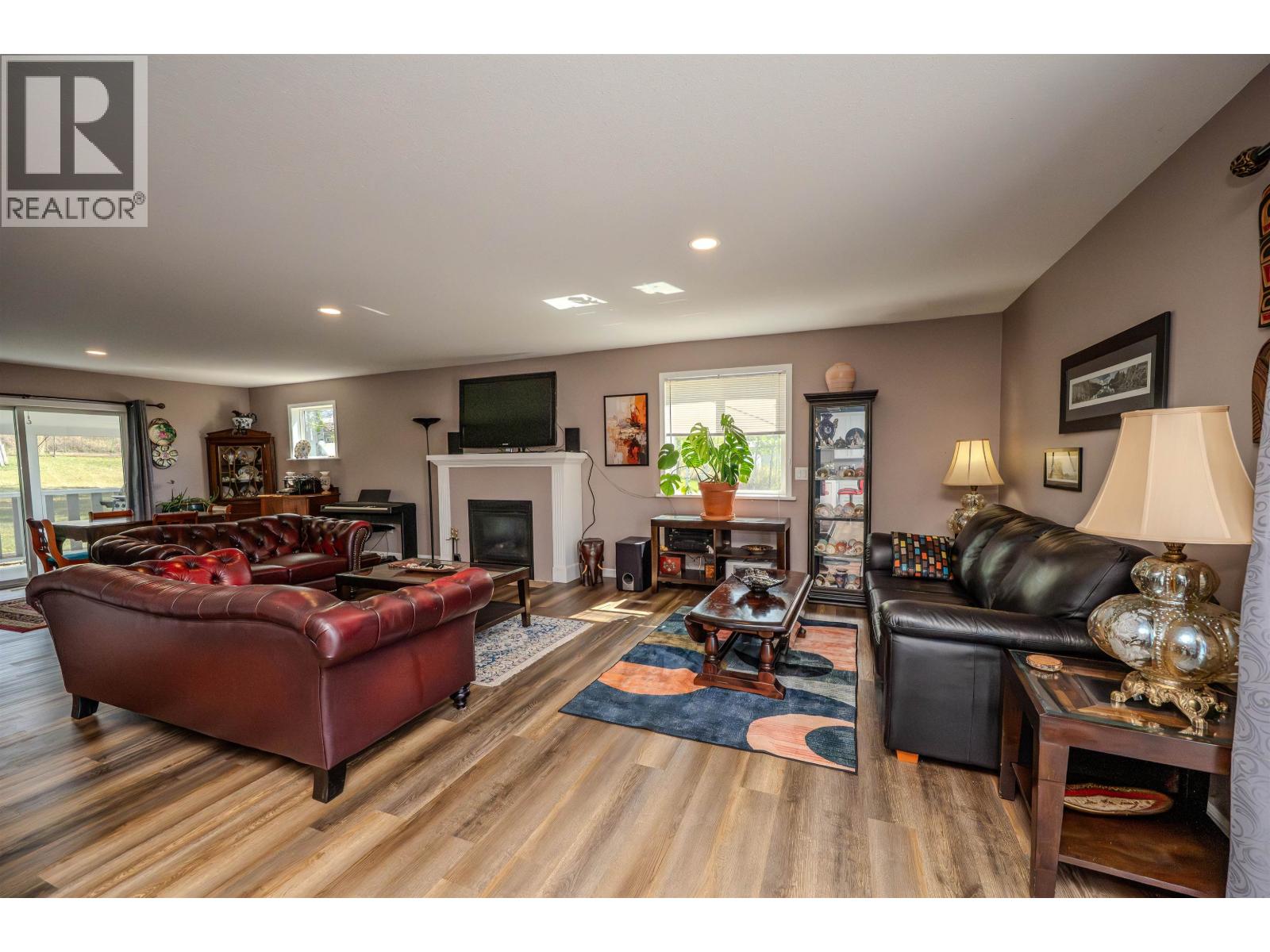 3451 Dunsmuir Road, Lac La Hache, British Columbia  V0K 1T1 - Photo 6 - R3121322