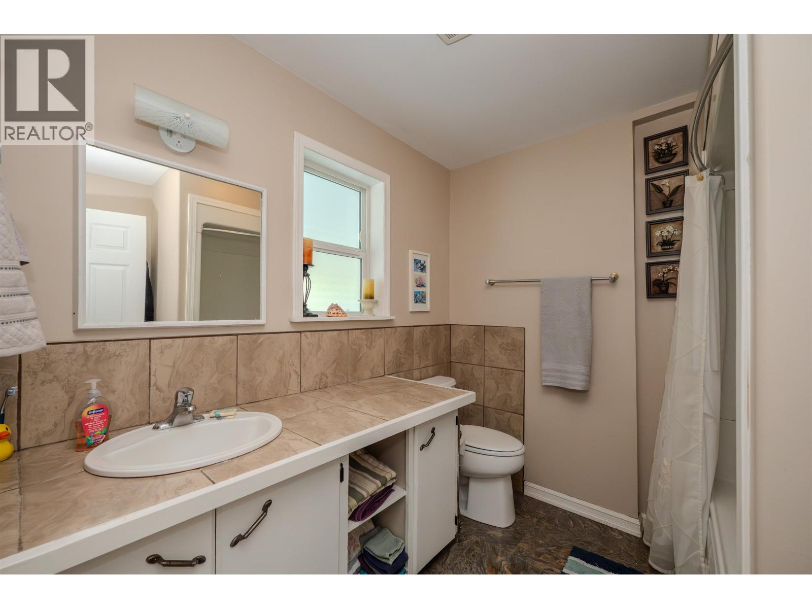 3451 Dunsmuir Road, Lac La Hache, British Columbia  V0K 1T1 - Photo 10 - R3121322